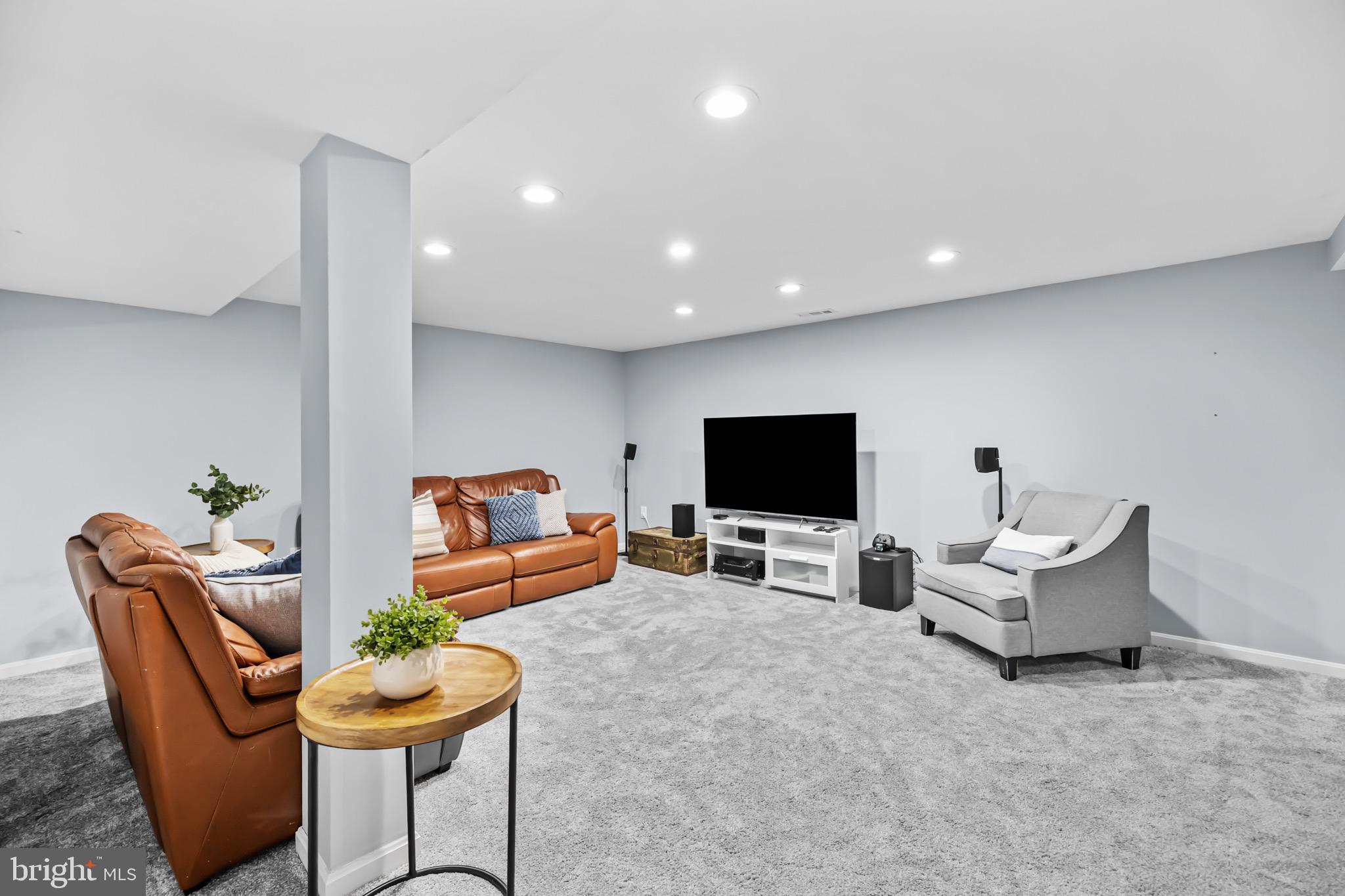 ASHBURN FARM - Residential