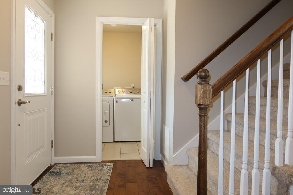 THE MEWS AT BURNHAM FARMS - Residential
