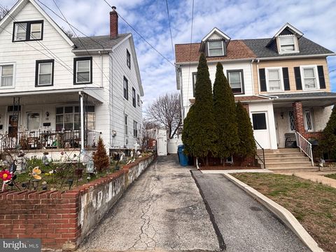 Townhouse For Sale - 17 Walnut Street<br/> CLIFTON HEIGHTS, PA 19018