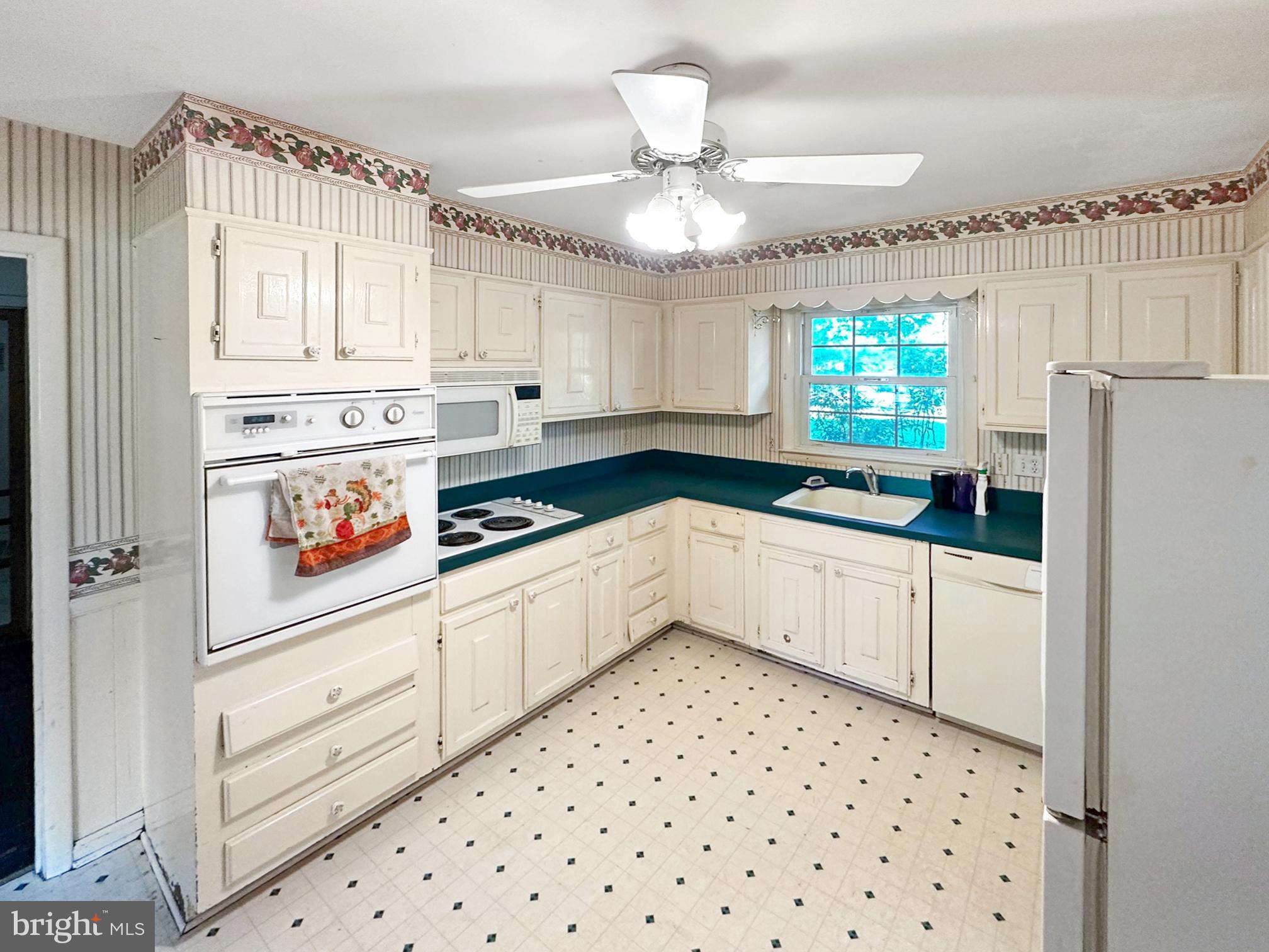 WARRENTON LAKES - Residential