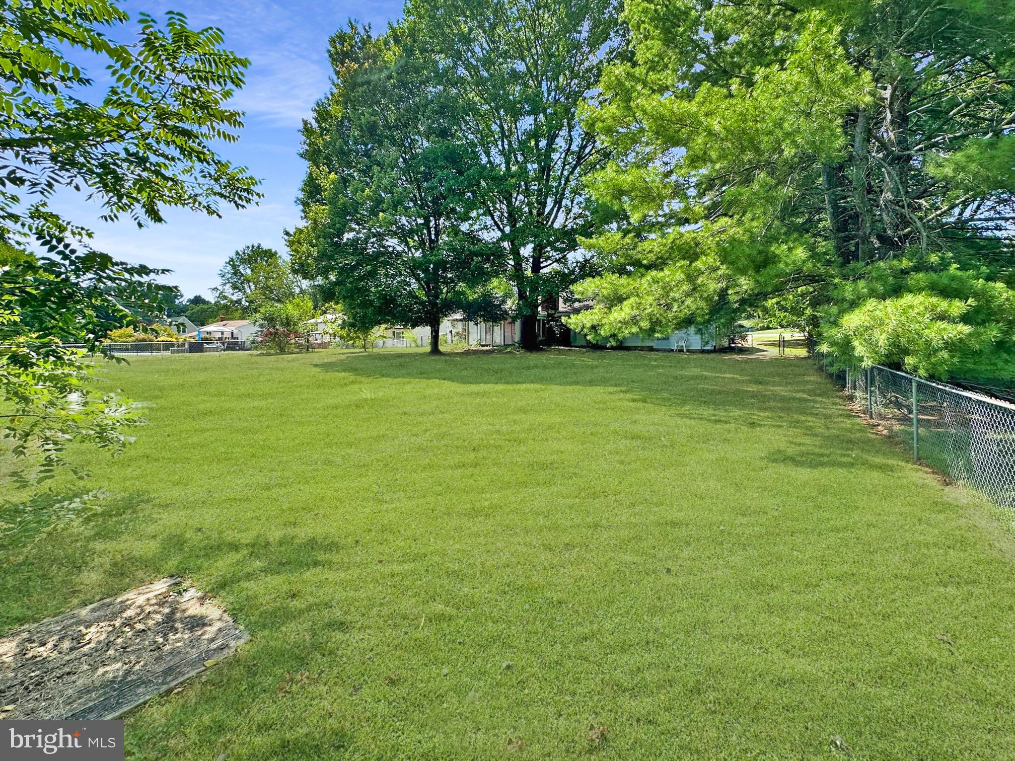 WARRENTON LAKES - Residential