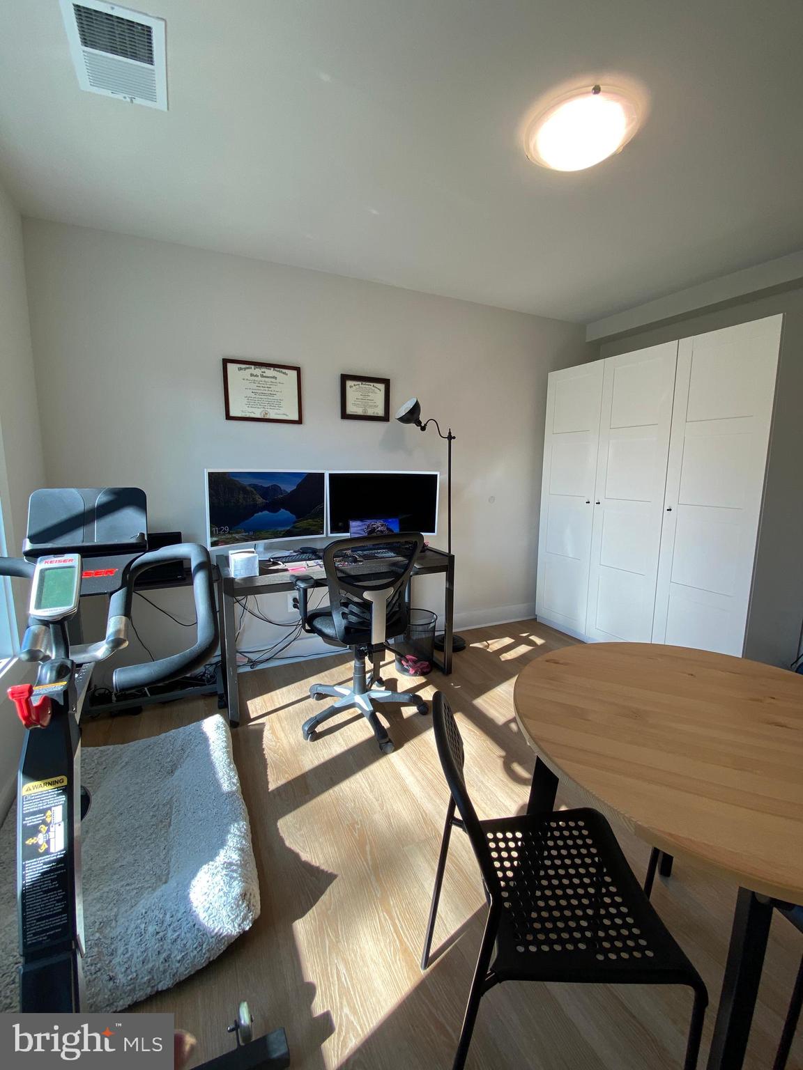 AVALON SHORES - Residential Lease