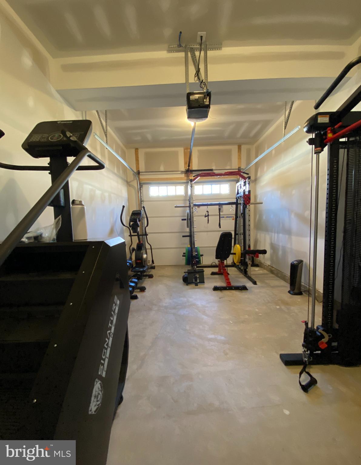 AVALON SHORES - Residential Lease