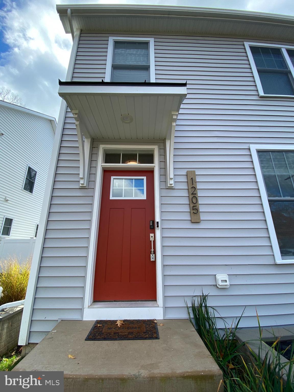 AVALON SHORES - Residential Lease