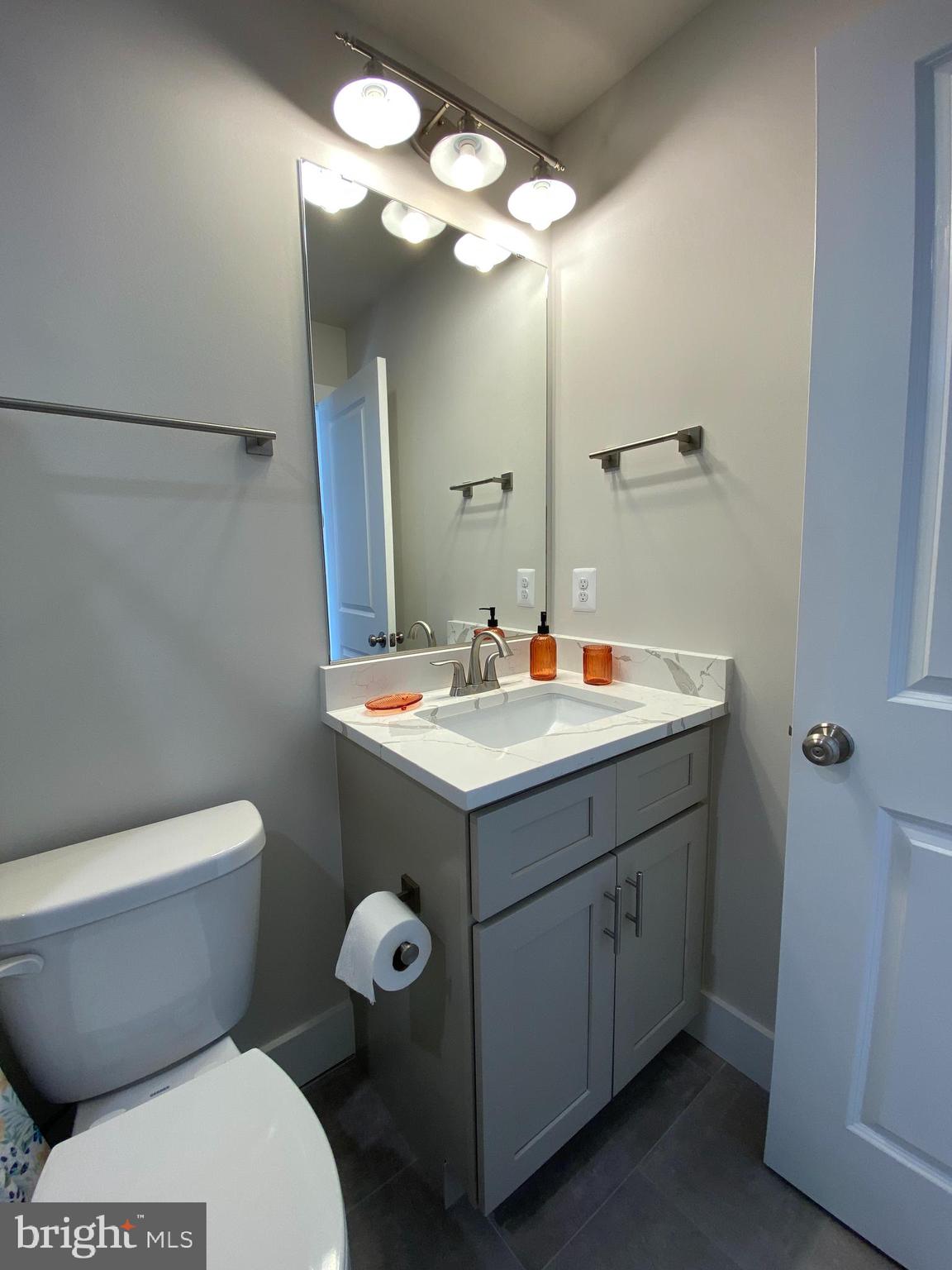 AVALON SHORES - Residential Lease