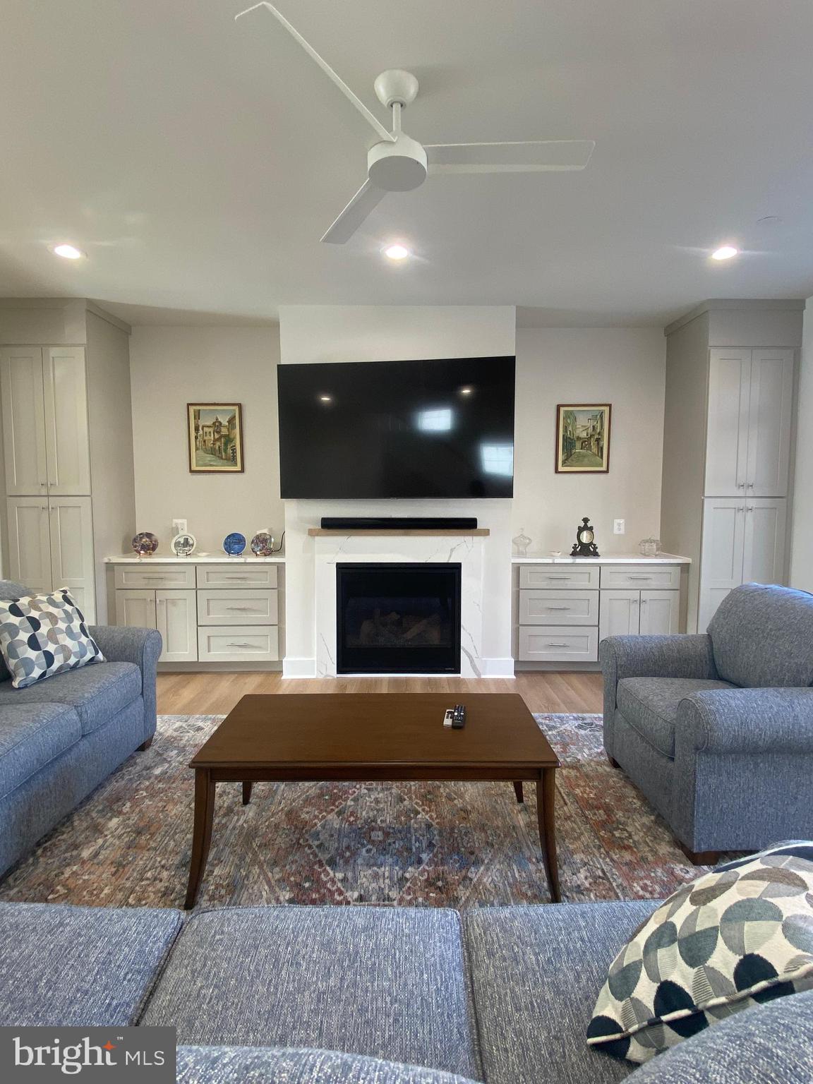 AVALON SHORES - Residential Lease