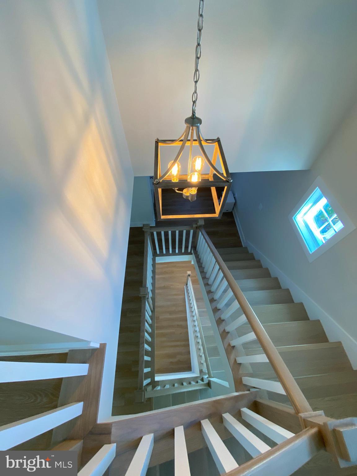 AVALON SHORES - Residential Lease