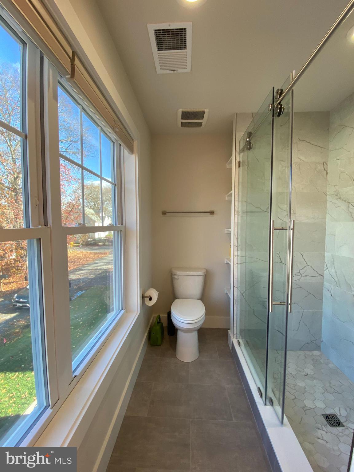 AVALON SHORES - Residential Lease