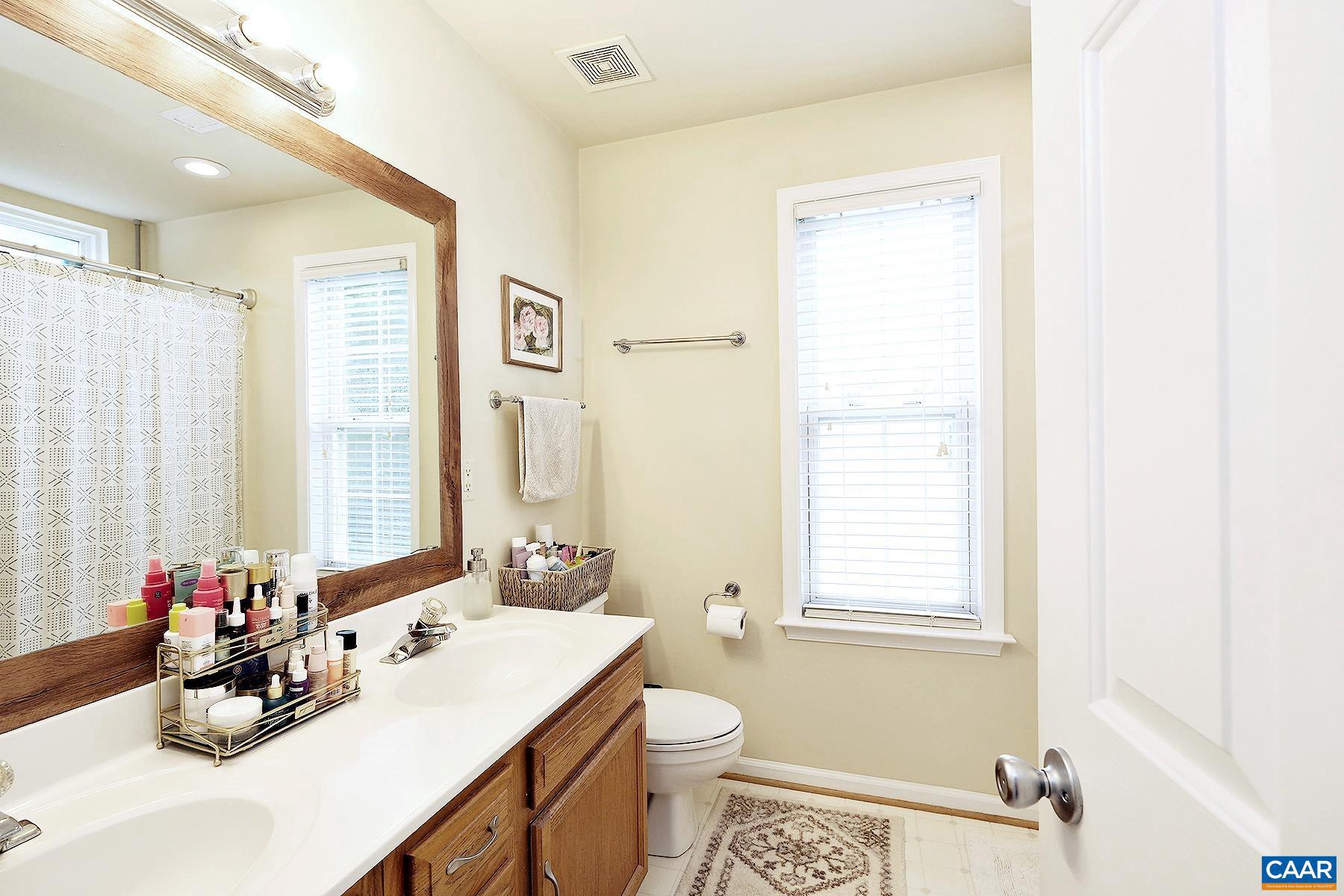 LAKE REYNOVIA - Residential Lease