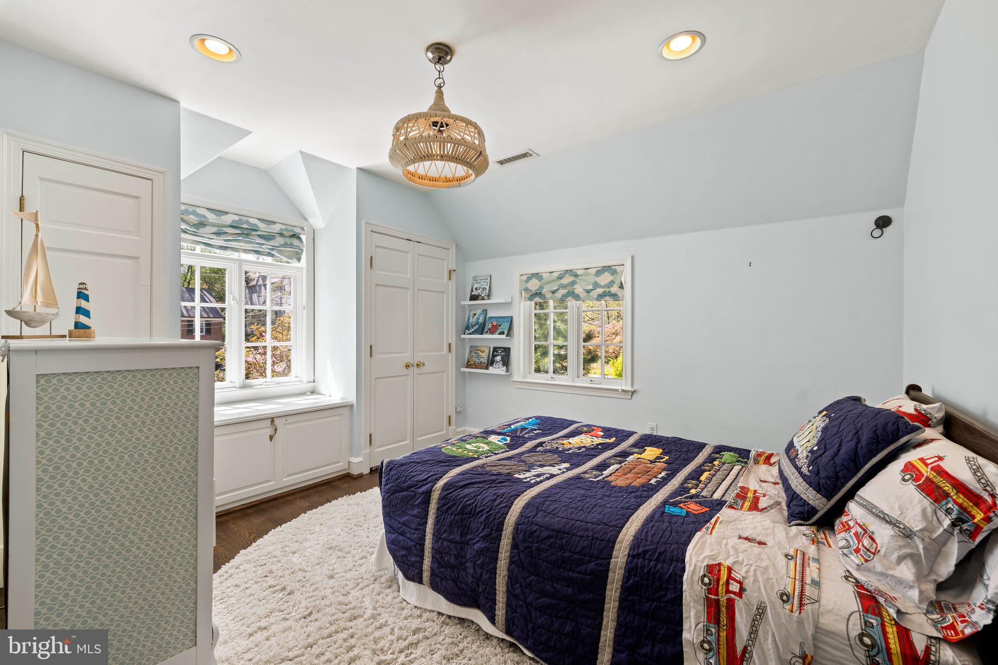 ROLLINGWOOD - Residential