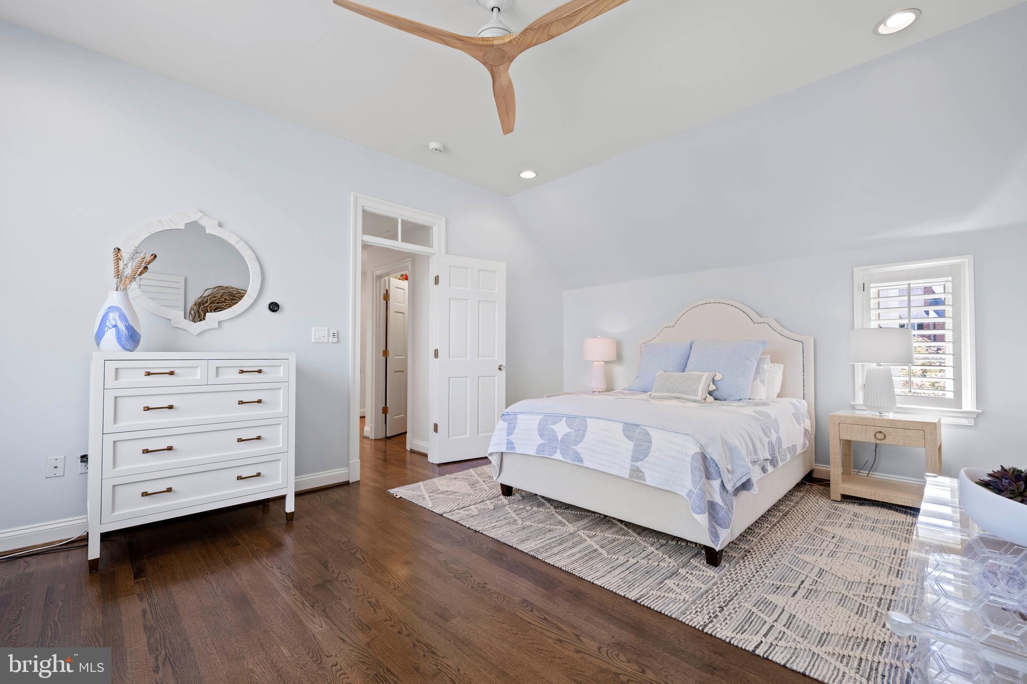 ROLLINGWOOD - Residential