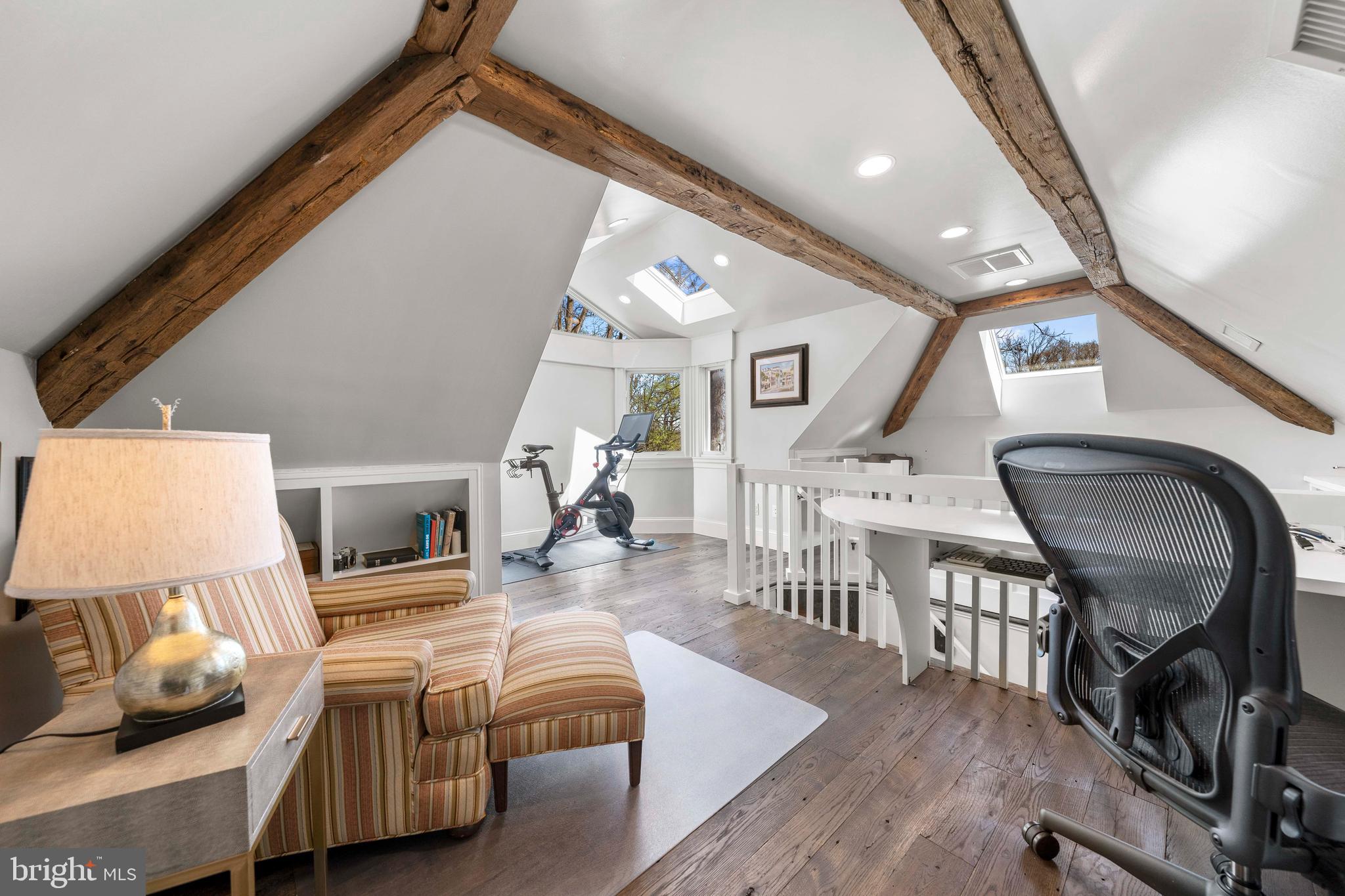 ROLLINGWOOD - Residential