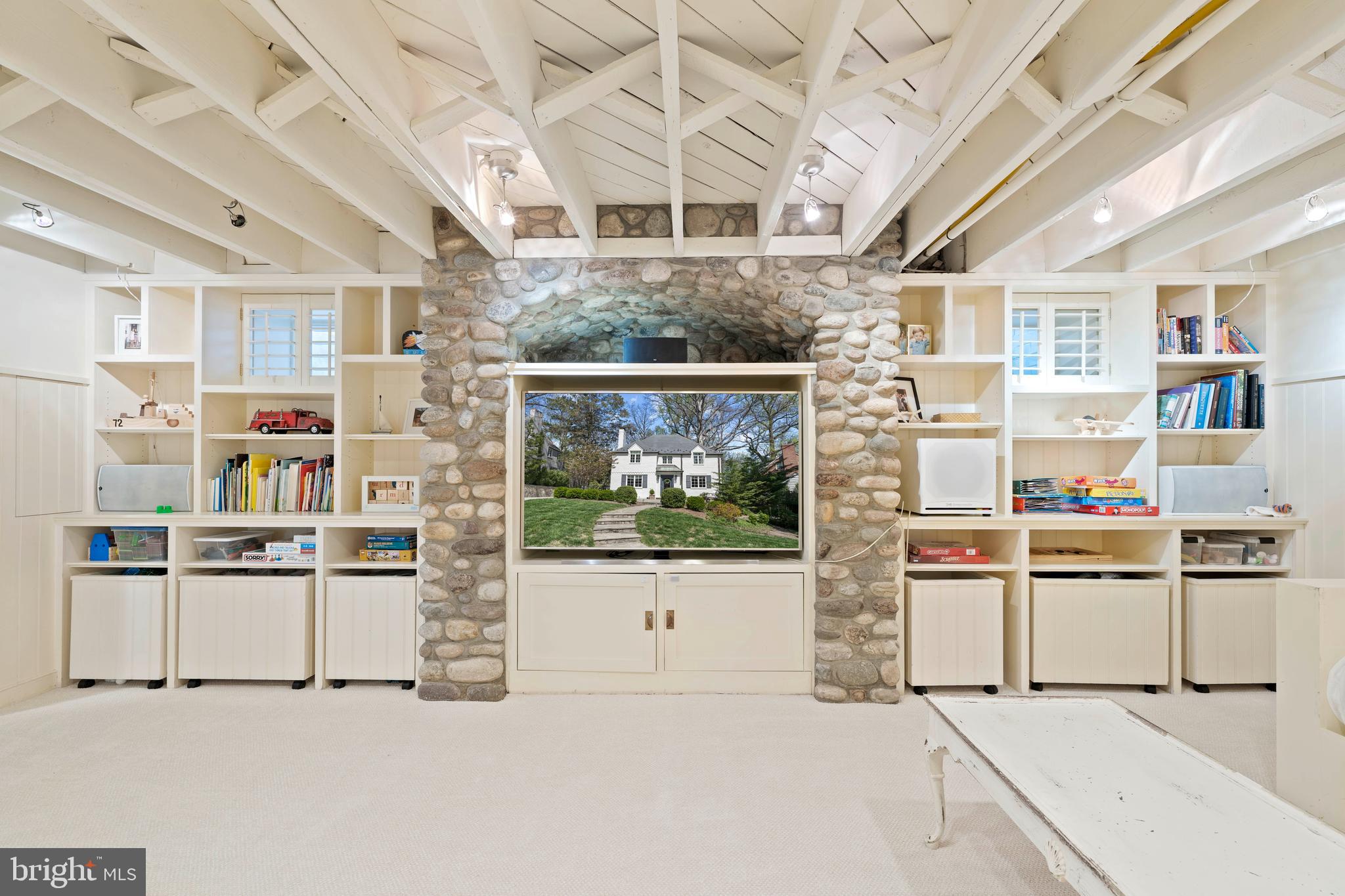 ROLLINGWOOD - Residential