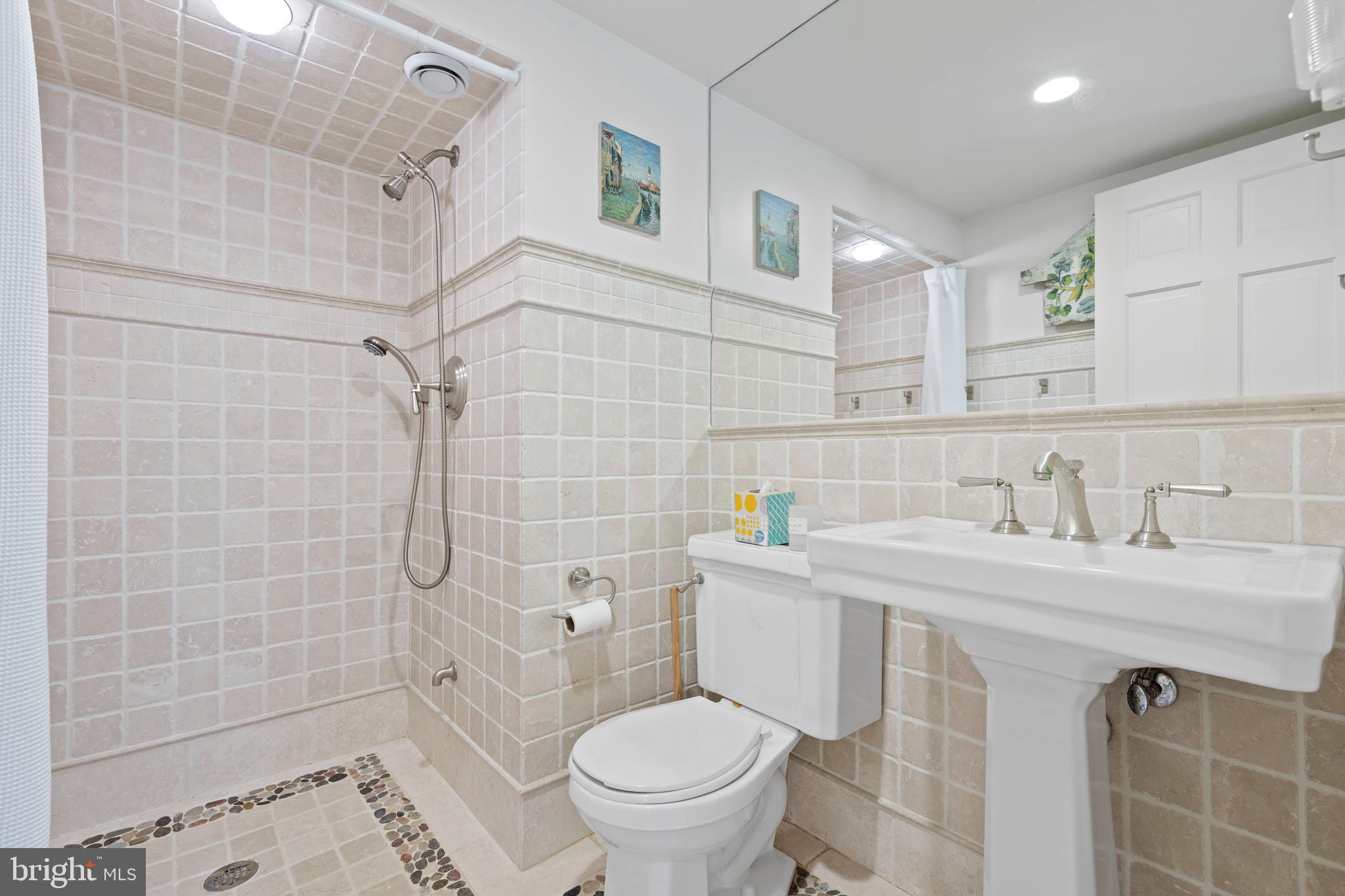 ROLLINGWOOD - Residential