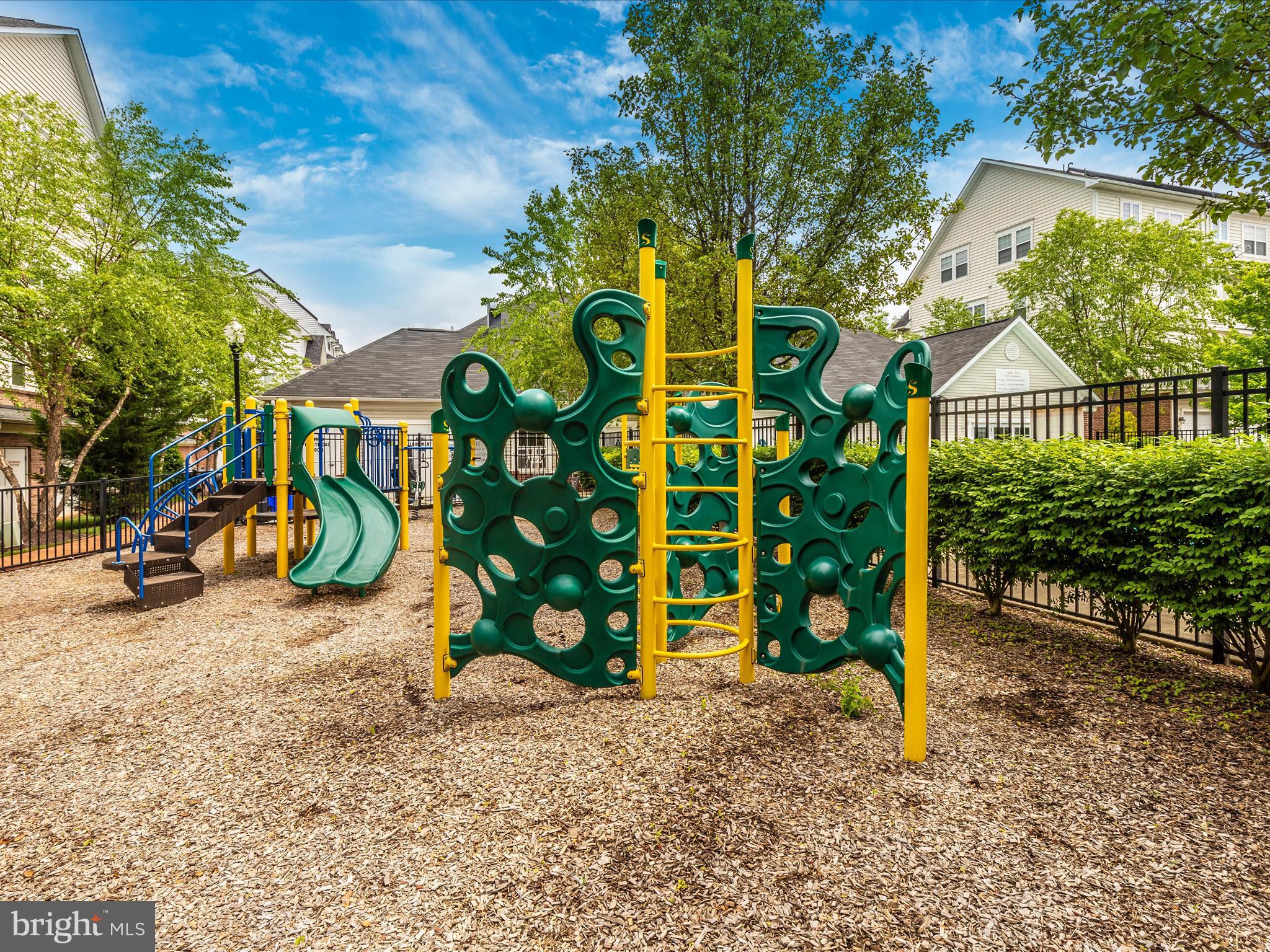 ASHMORE AT GERMANOWN COMMUNITY - Residential