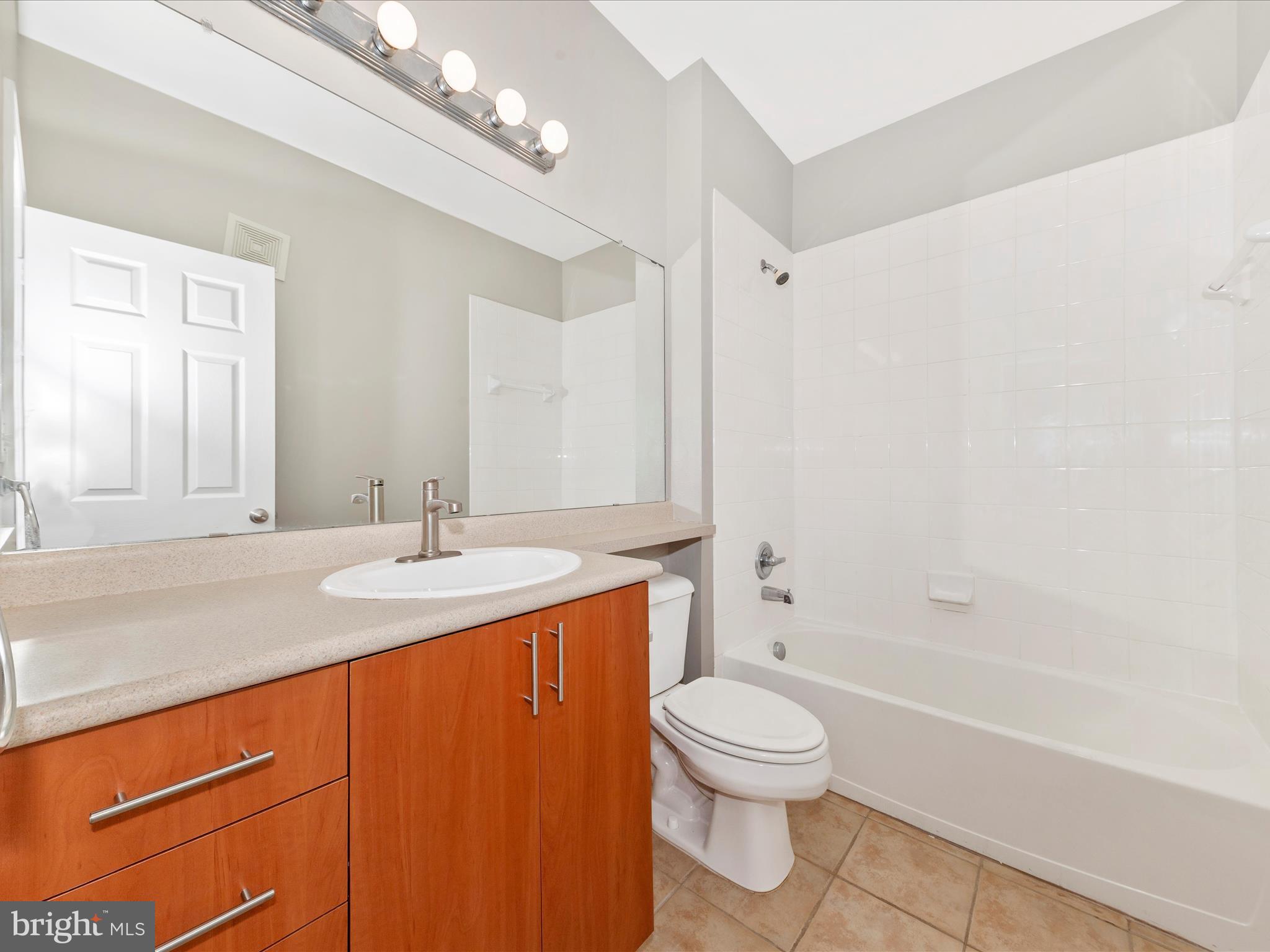 ASHMORE AT GERMANOWN COMMUNITY - Residential