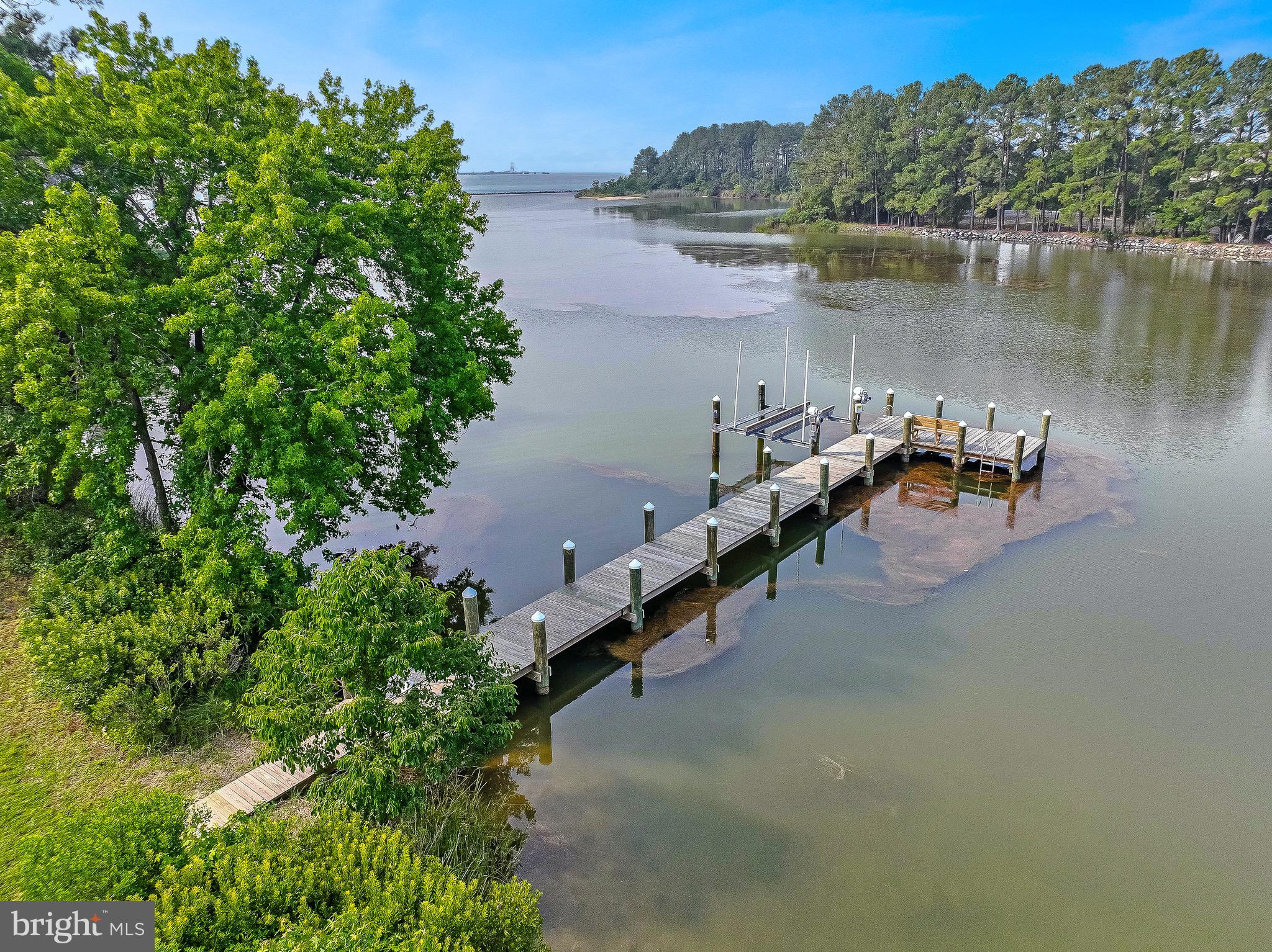 THE LANDINGS AT PINEY POINT - Residential