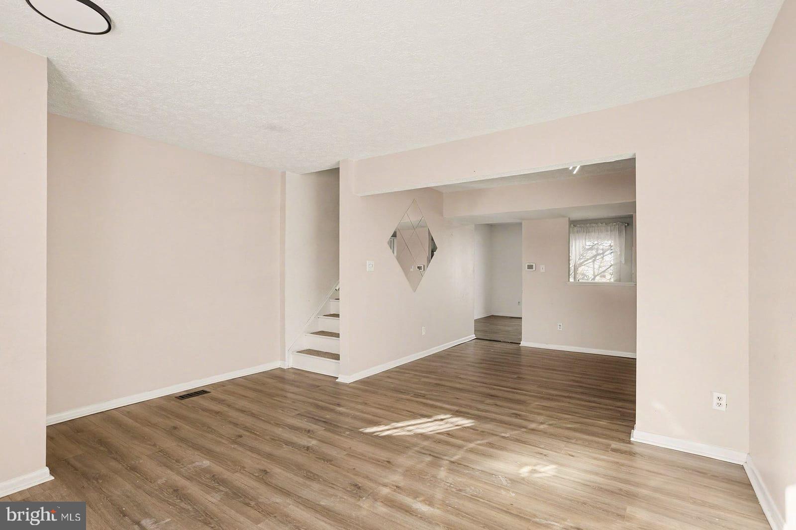 WOODBRIDGE - Residential