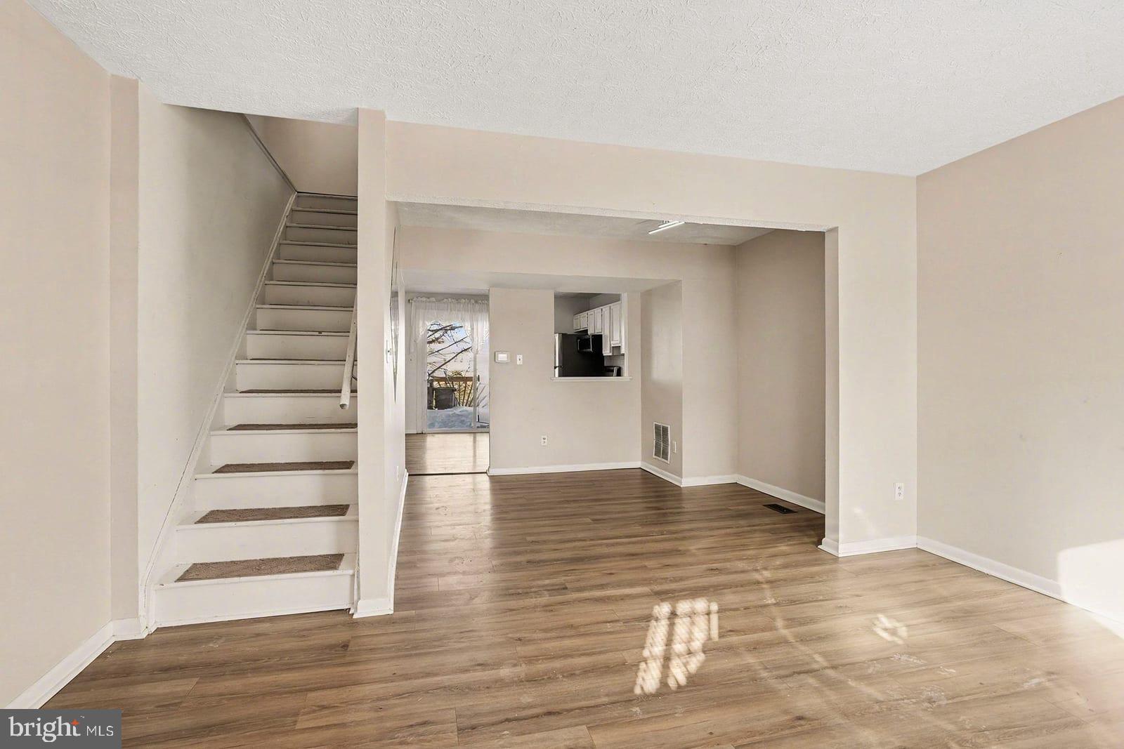 WOODBRIDGE - Residential