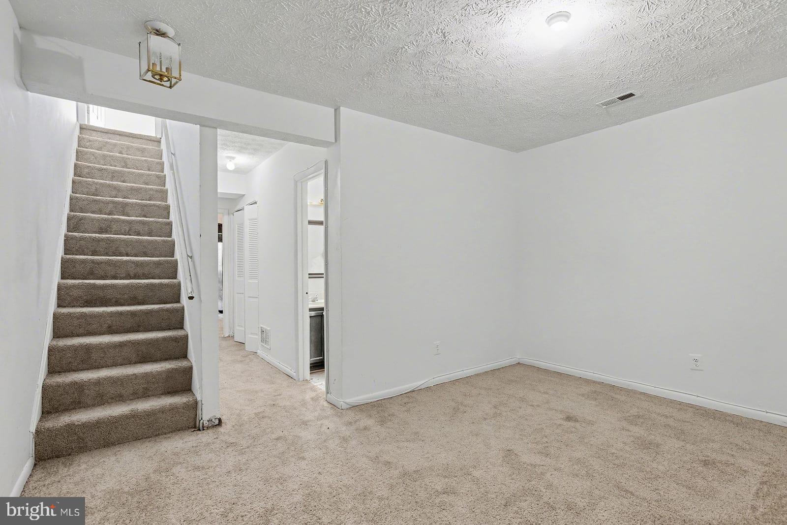 WOODBRIDGE - Residential