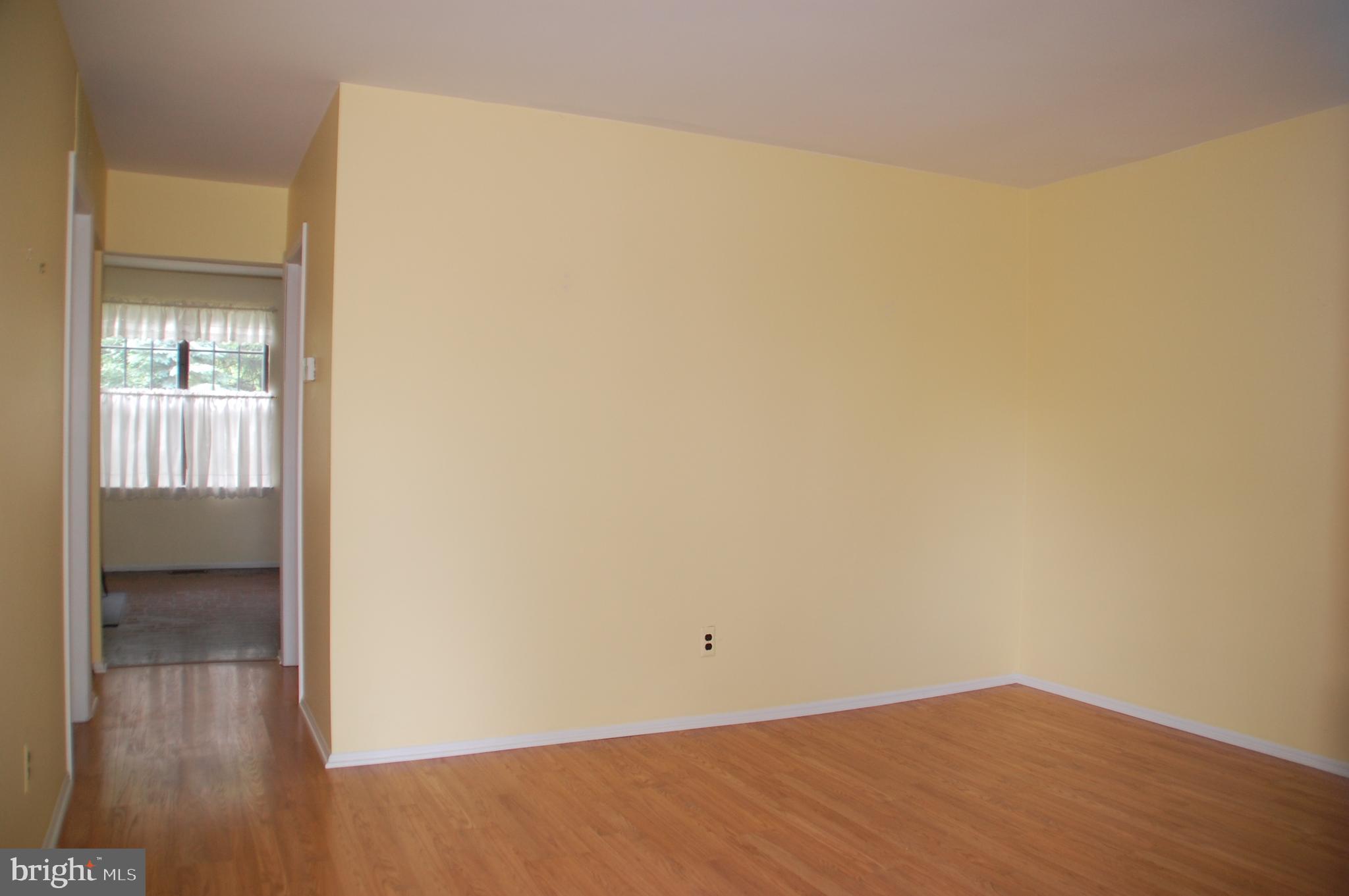 404 FRANKLIN COURT