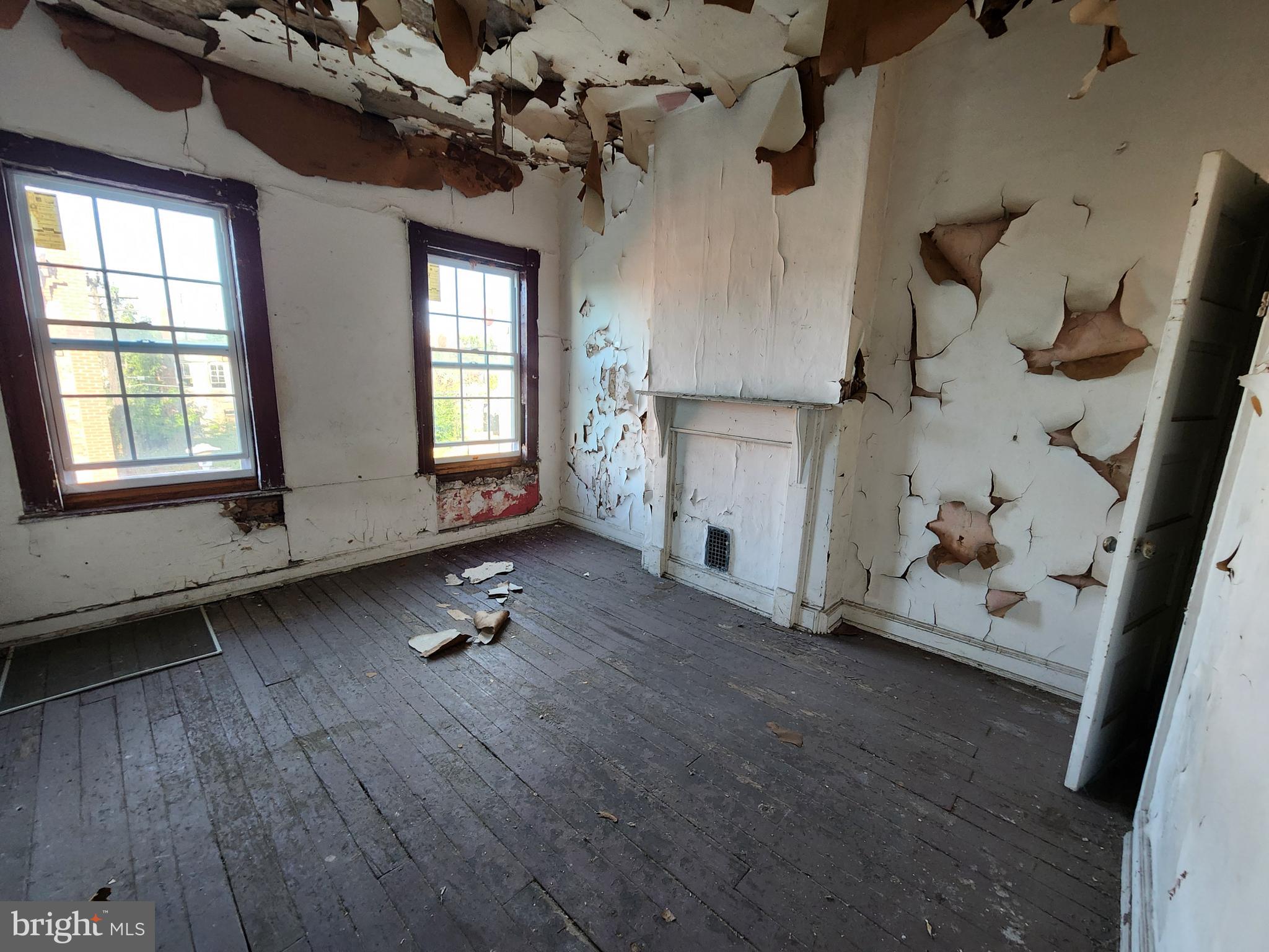 MIDTOWN EDMONDSON - Residential