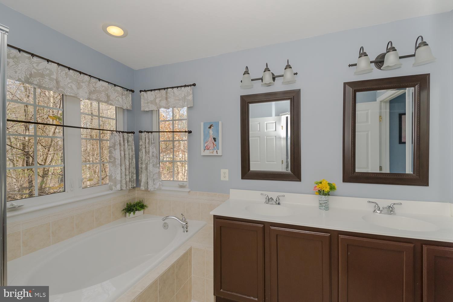 SUMNERS HOLLOW - Residential