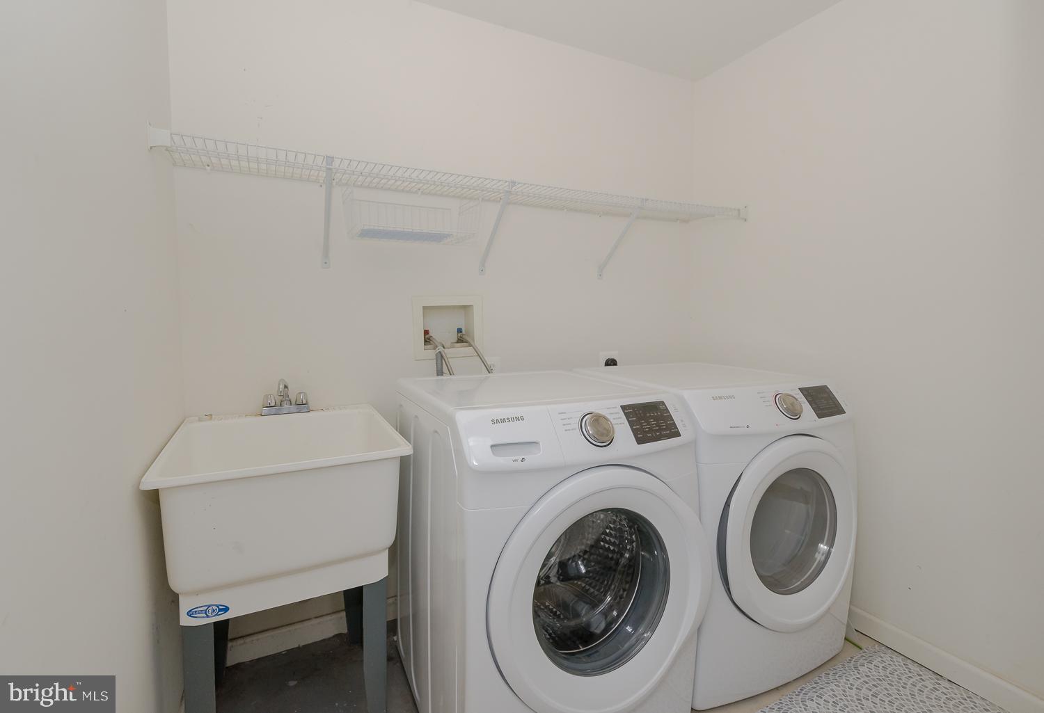 SUMNERS HOLLOW - Residential