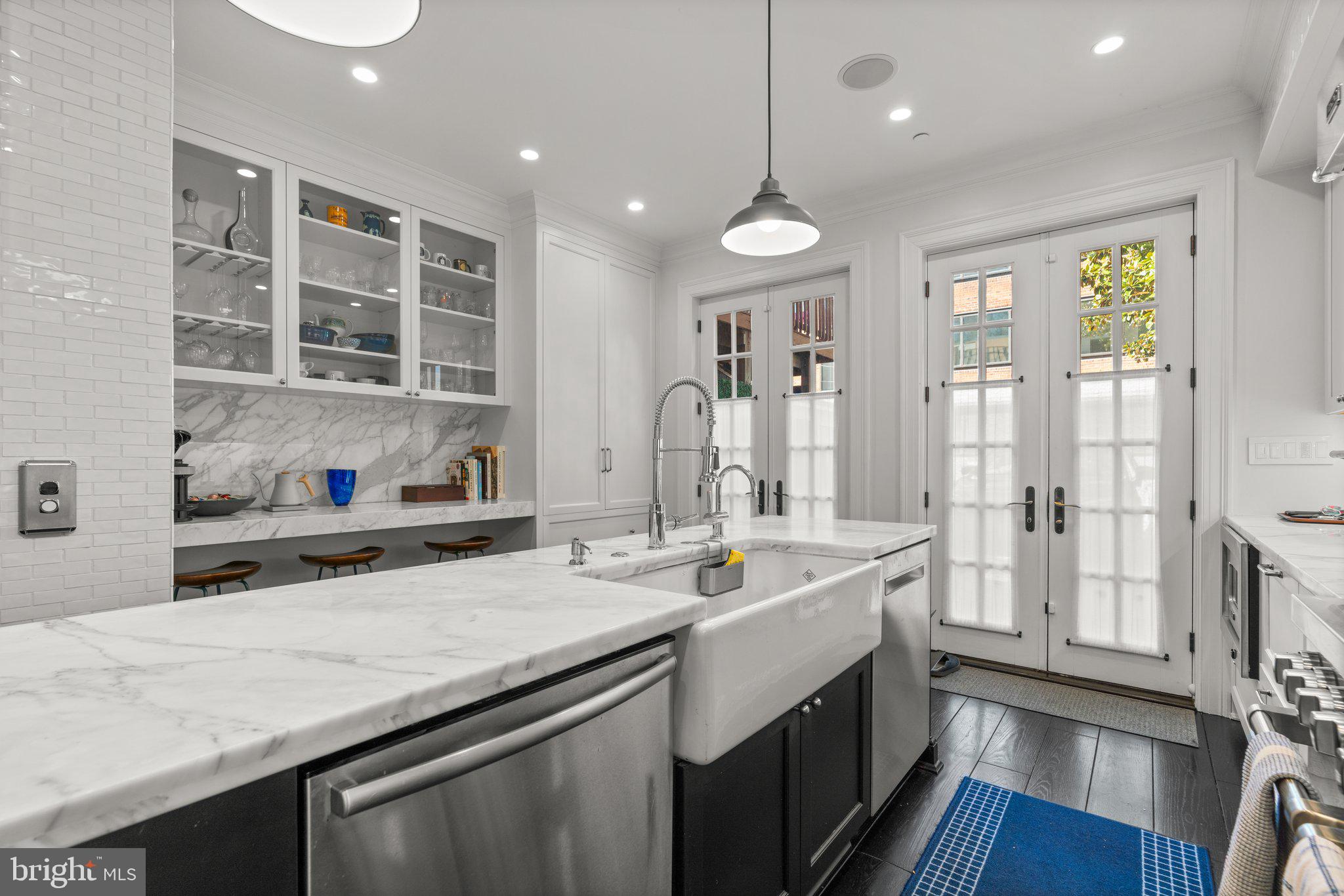 WEST END - Residential