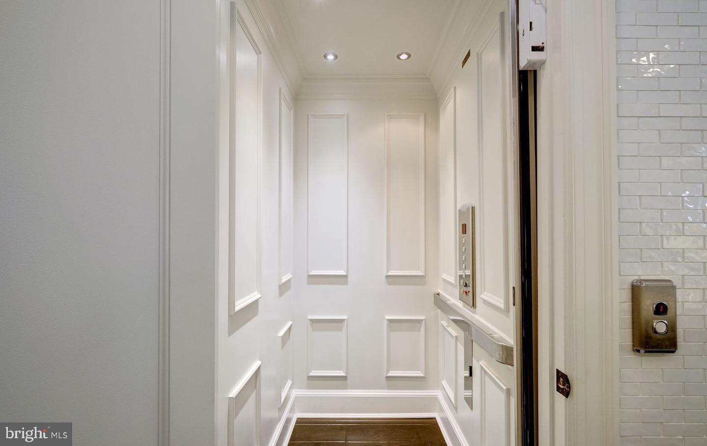 WEST END - Residential