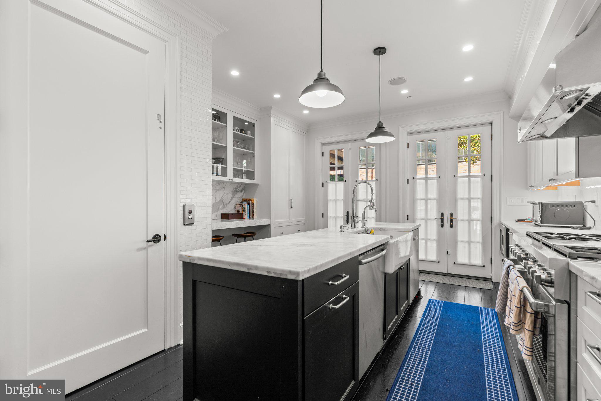 WEST END - Residential
