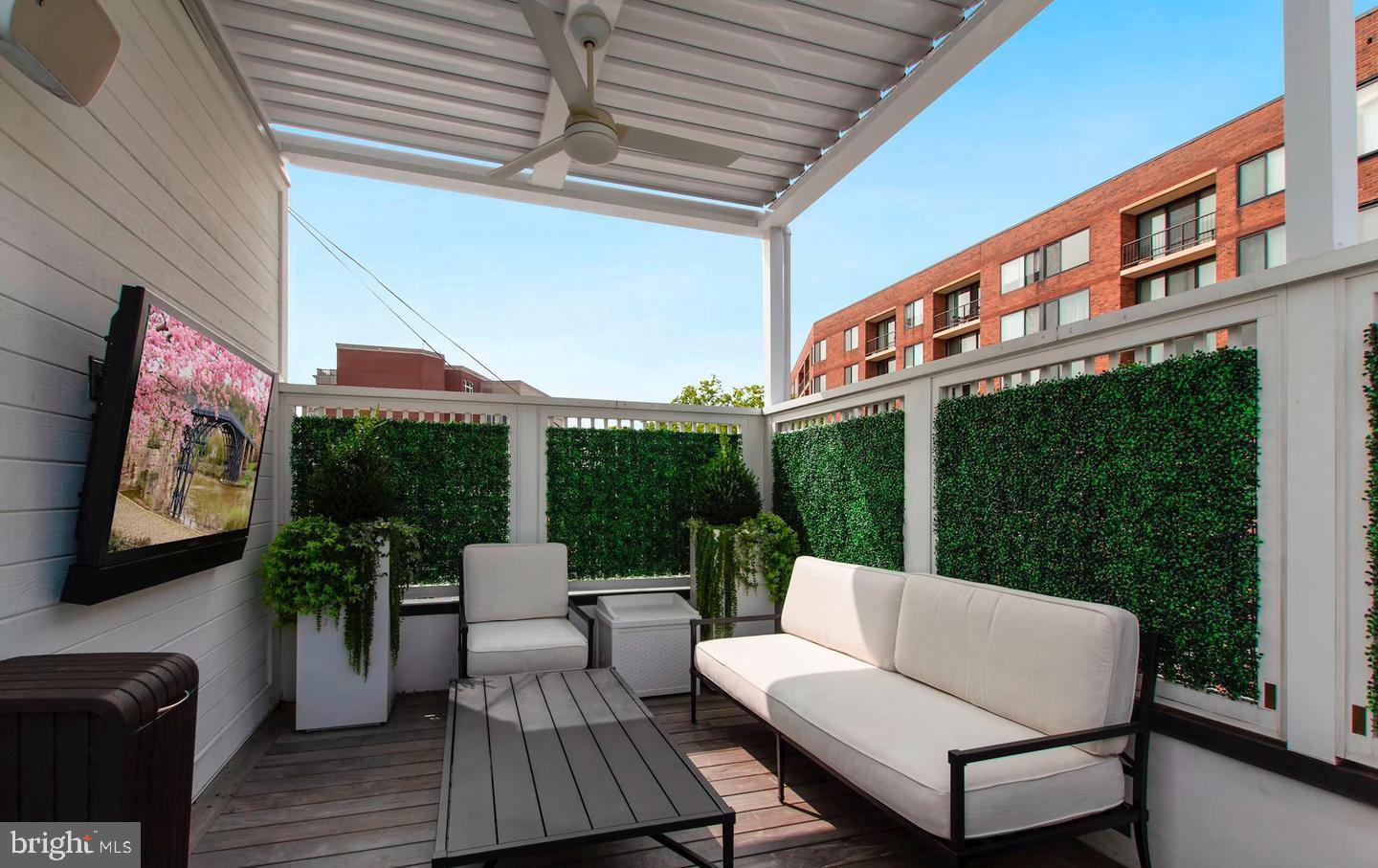 WEST END - Residential