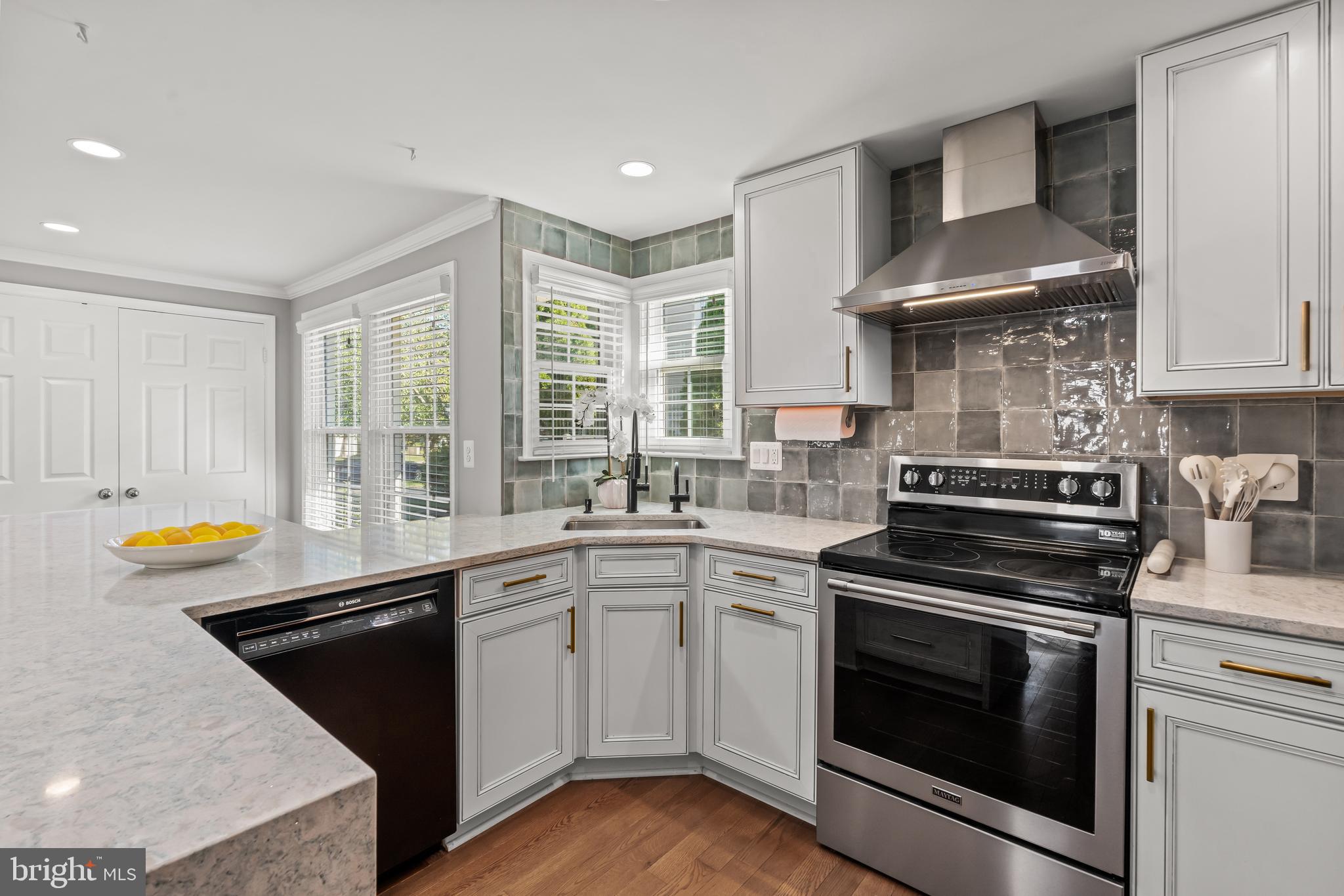 KINGSTOWNE - Residential