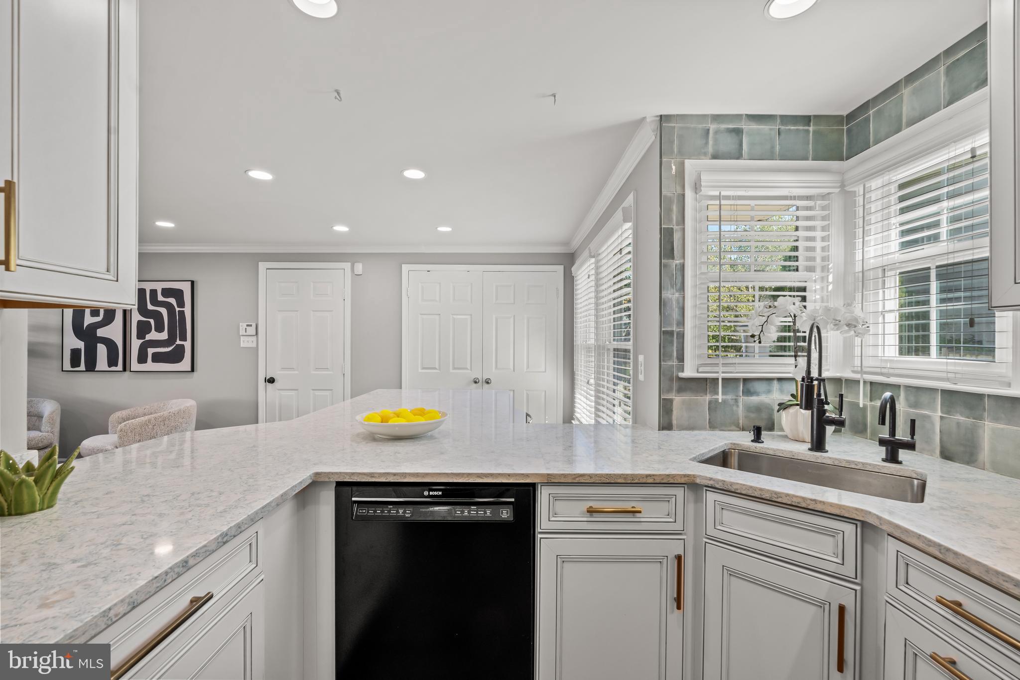 KINGSTOWNE - Residential