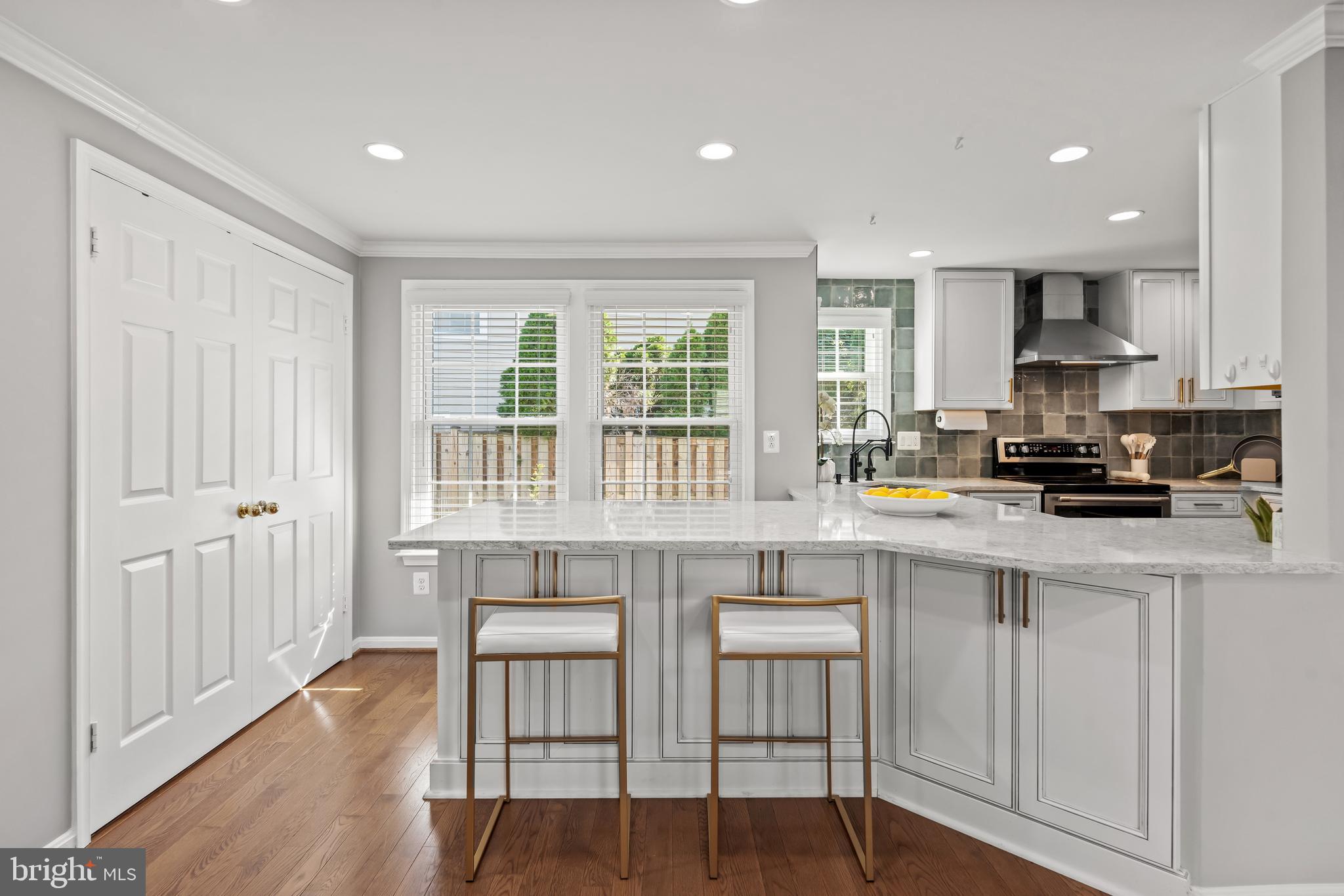 KINGSTOWNE - Residential