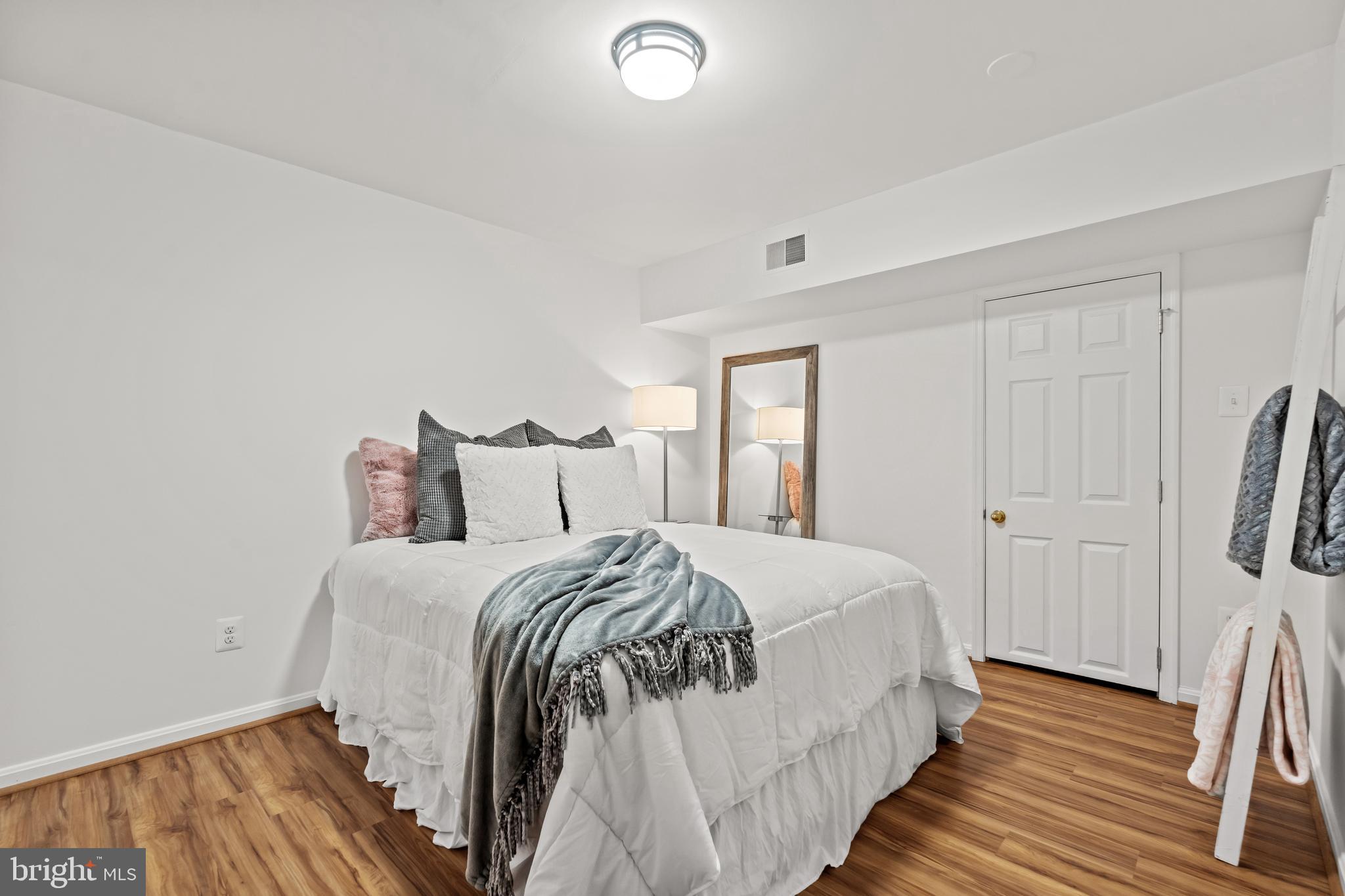 KINGSTOWNE - Residential