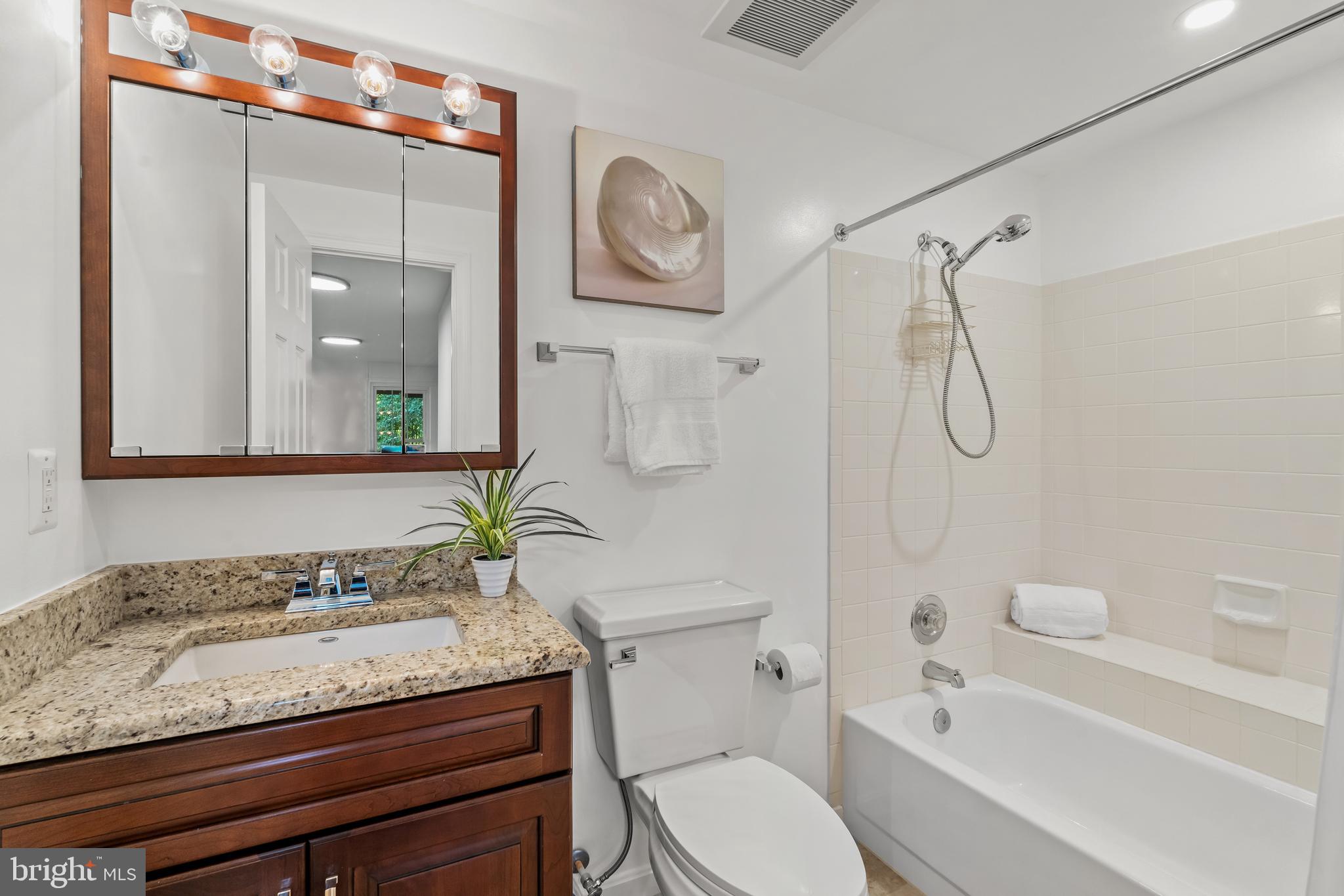 KINGSTOWNE - Residential