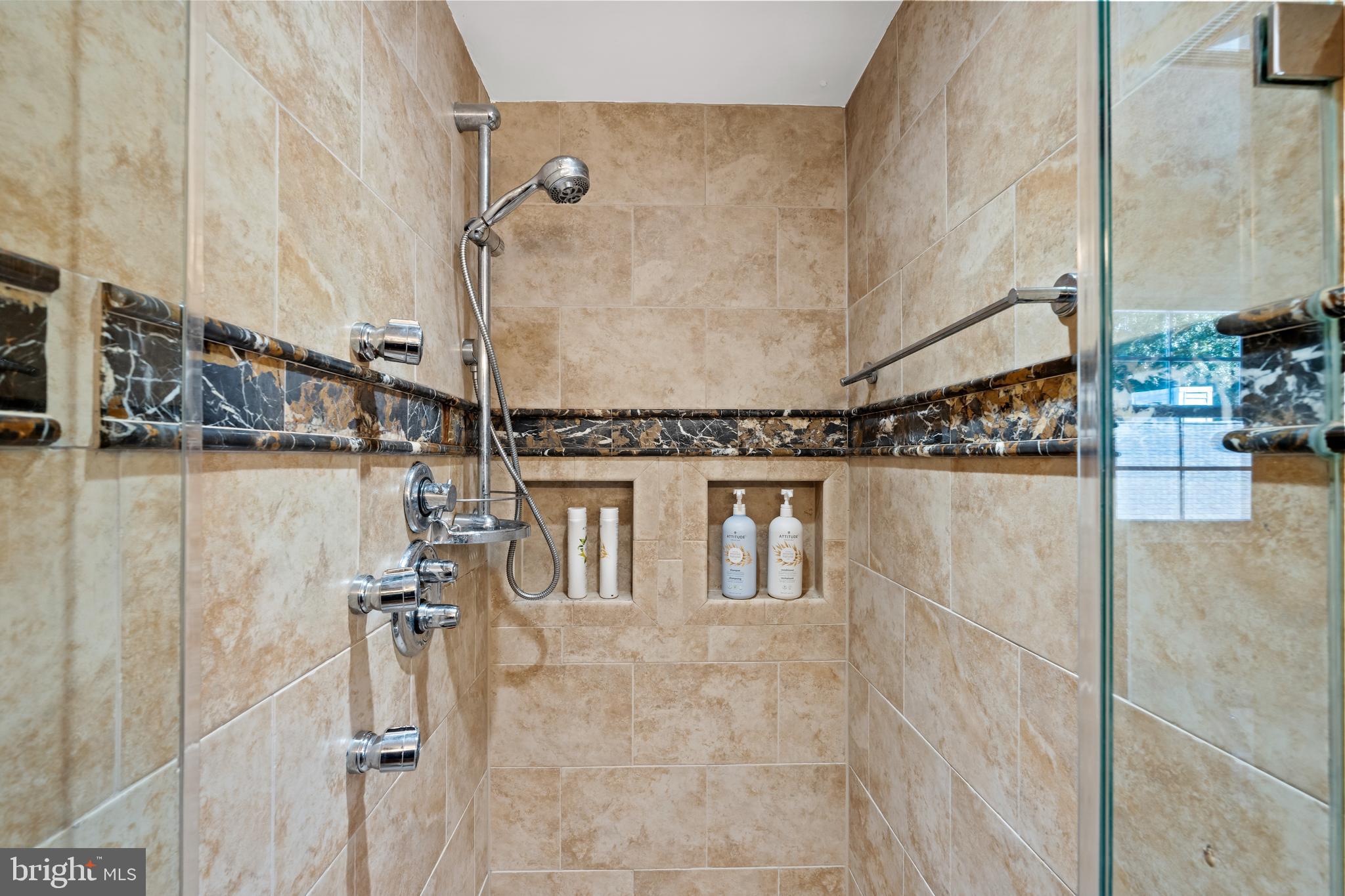 KINGSTOWNE - Residential