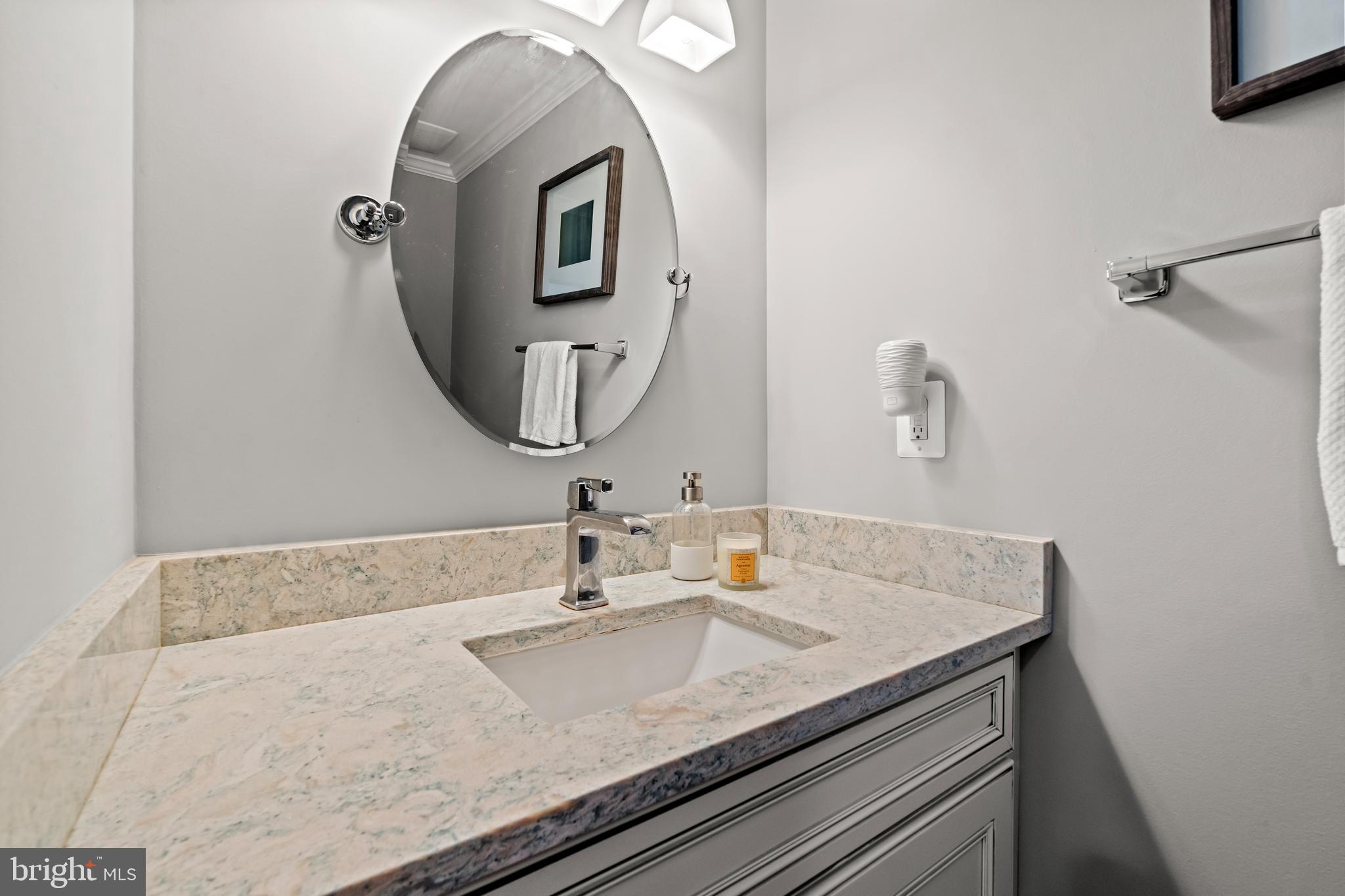 KINGSTOWNE - Residential