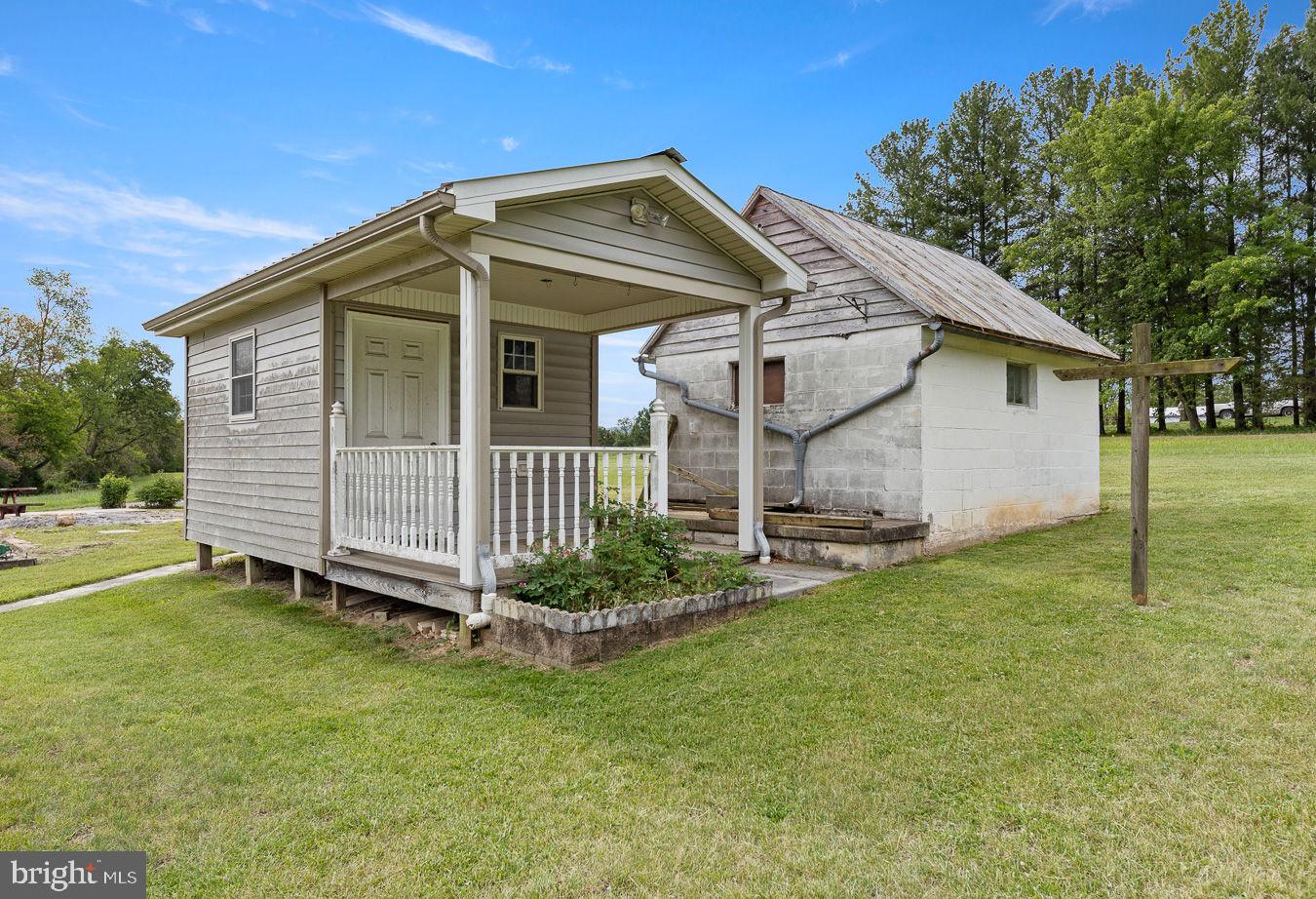 370 CRIDER LANE