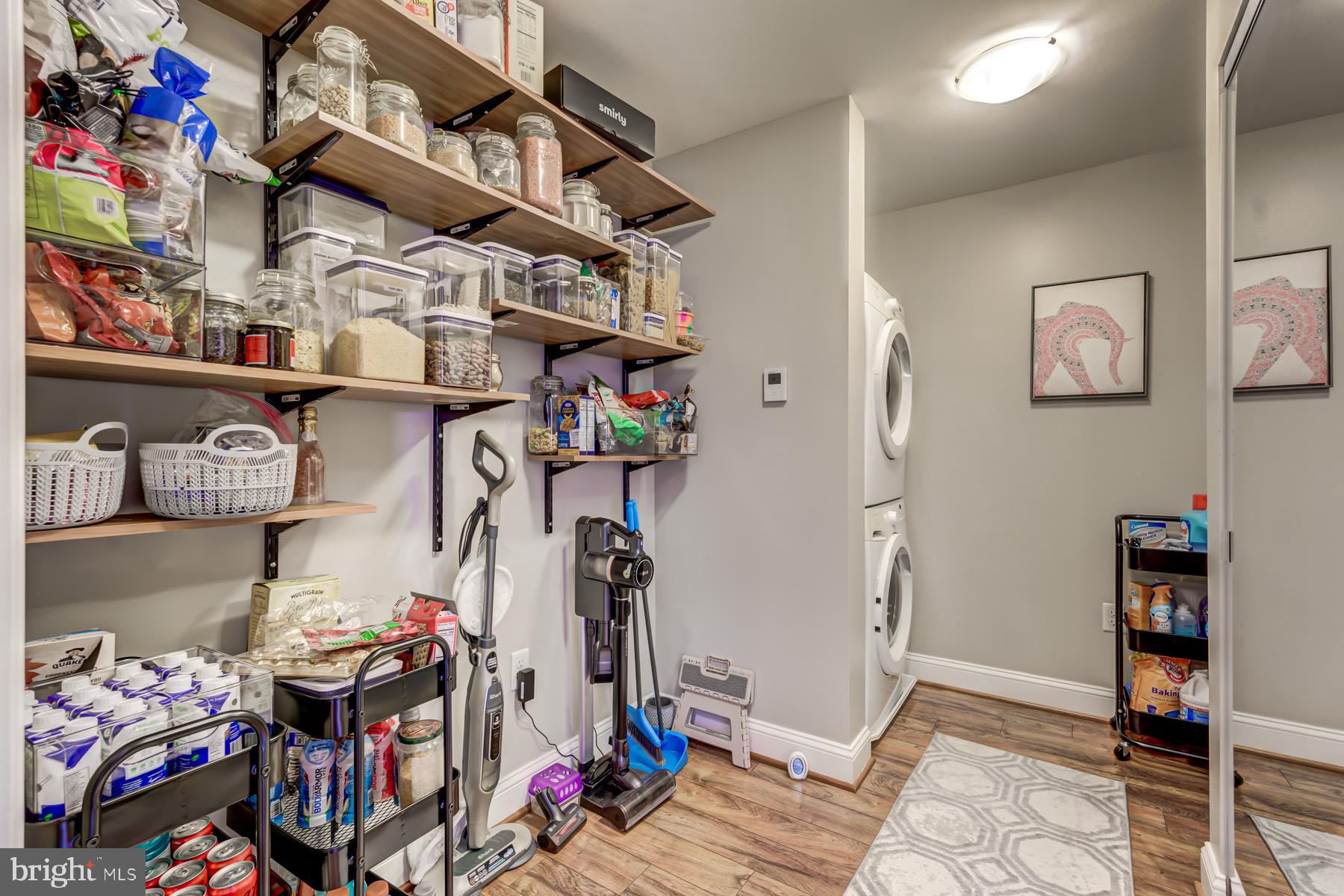 ISABELLA AT MONTICELLO MEWS - Residential