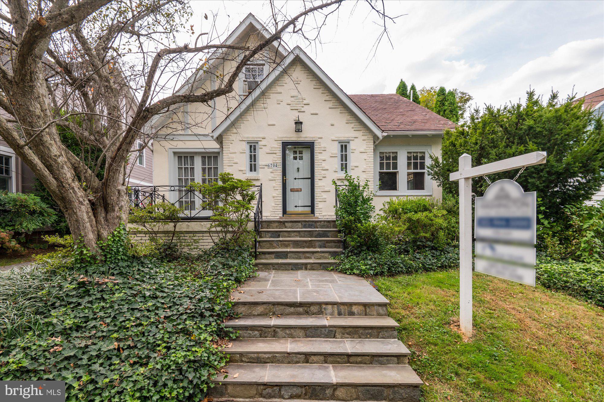 NORWOOD HEIGHTS - Residential