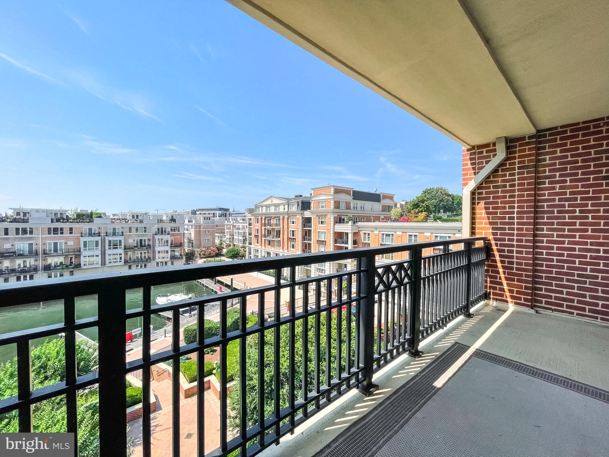 INNER HARBOR - Residential Lease