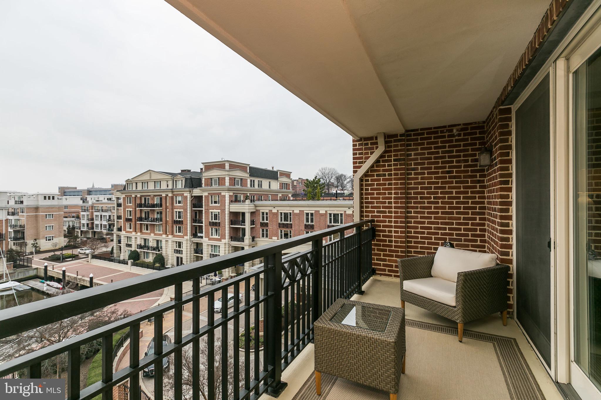 INNER HARBOR - Residential Lease