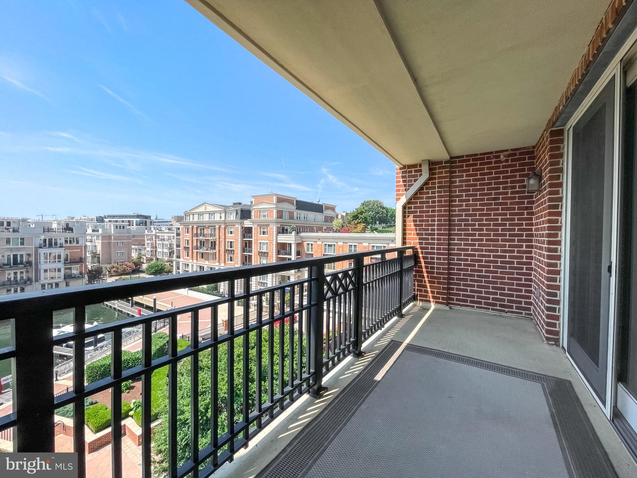 INNER HARBOR - Residential Lease