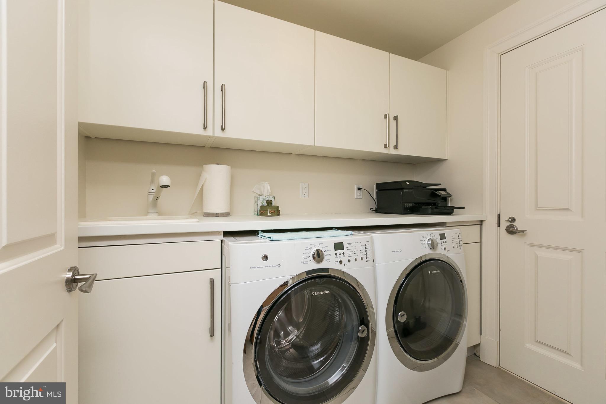 INNER HARBOR - Residential Lease