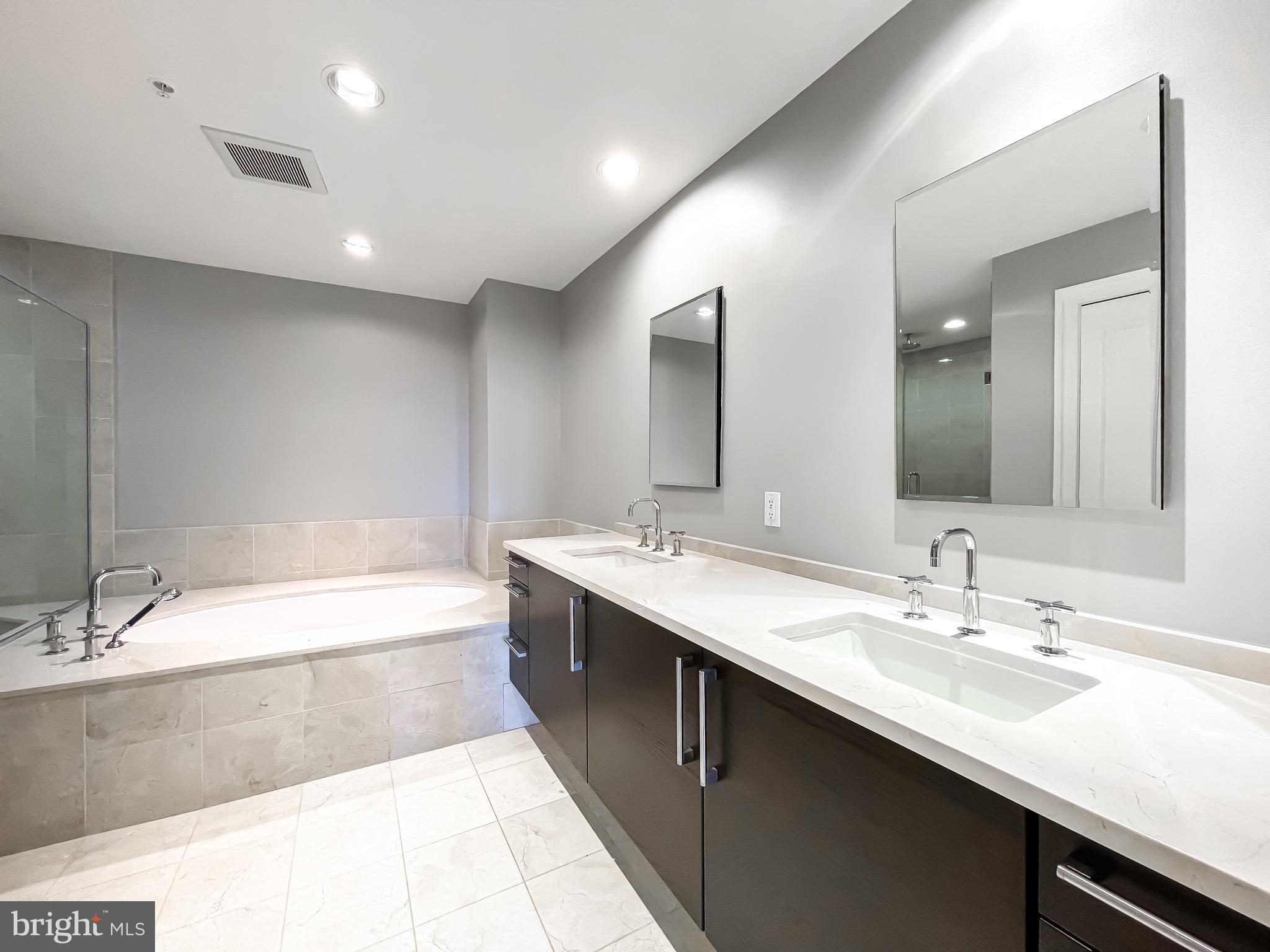 INNER HARBOR - Residential Lease