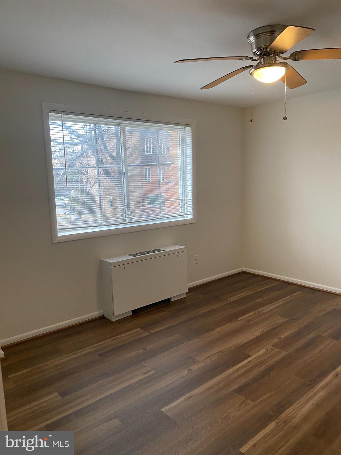 COLUMBIA KNOLL - Residential