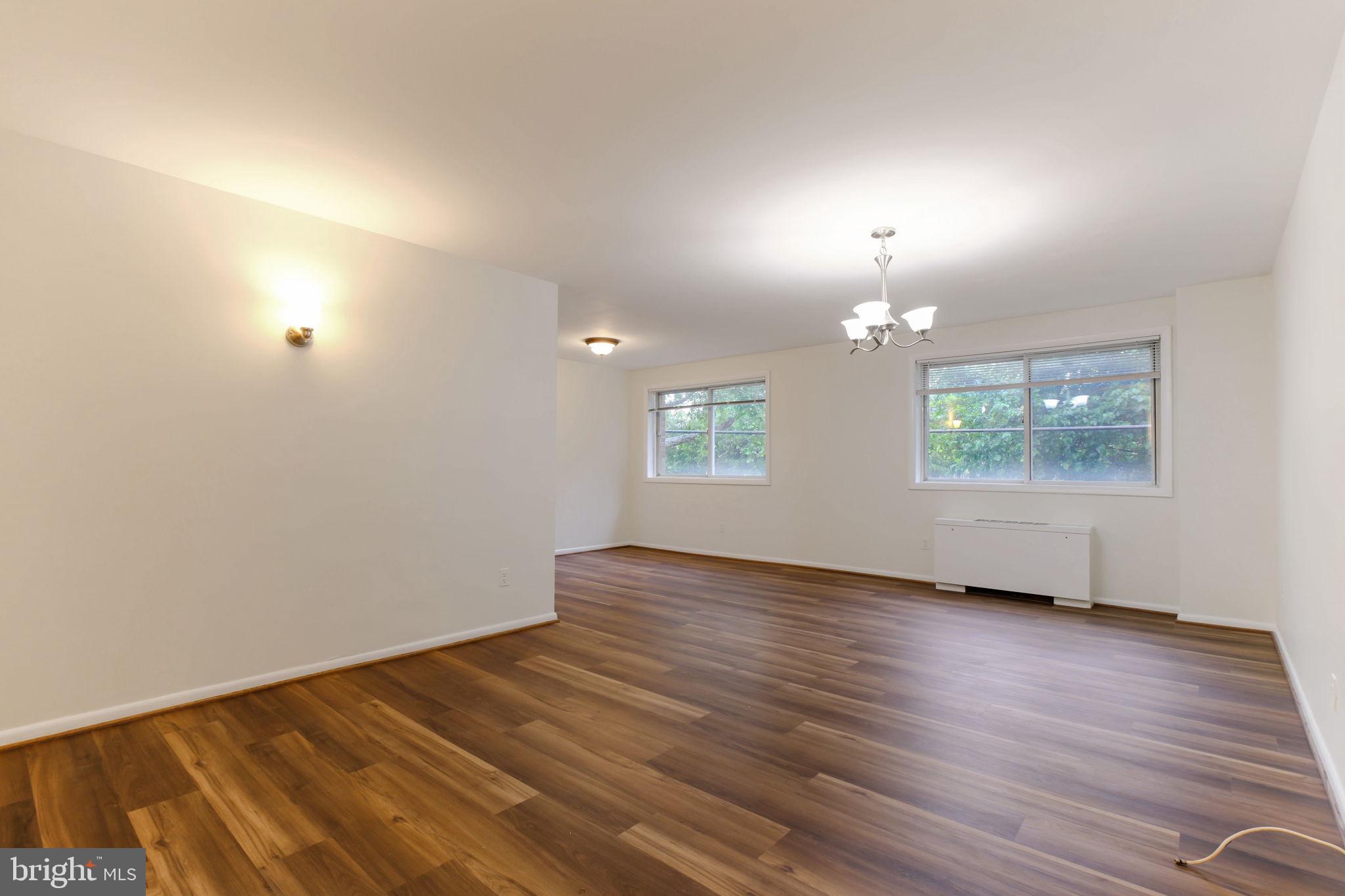 COLUMBIA KNOLL - Residential