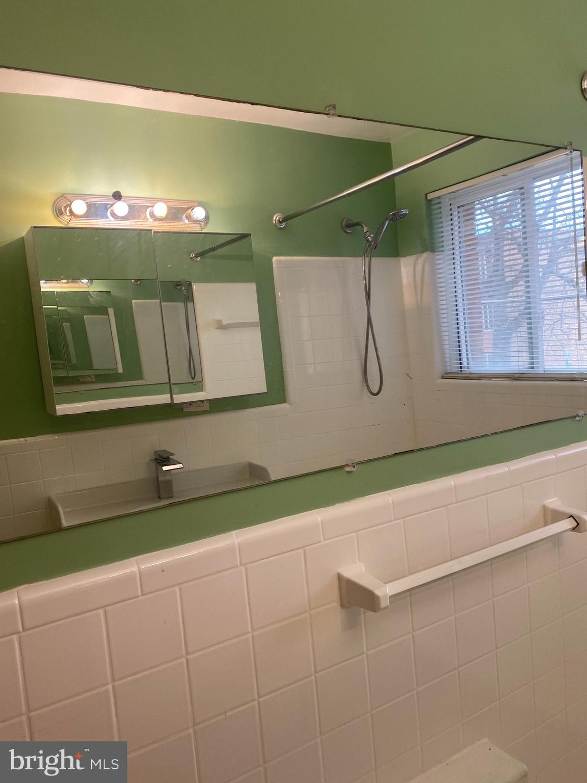 COLUMBIA KNOLL - Residential